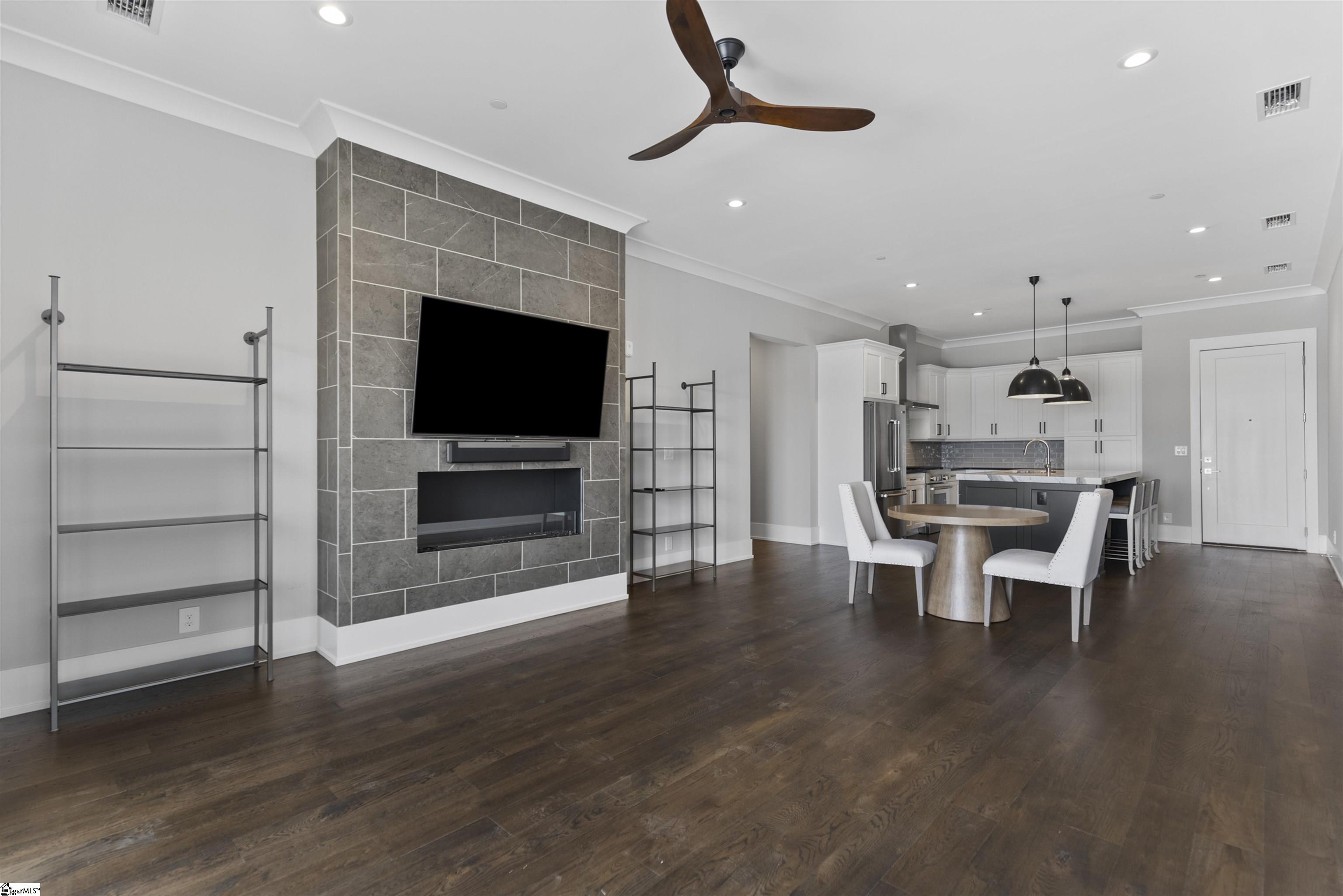 110 N Markley Street Unit 304