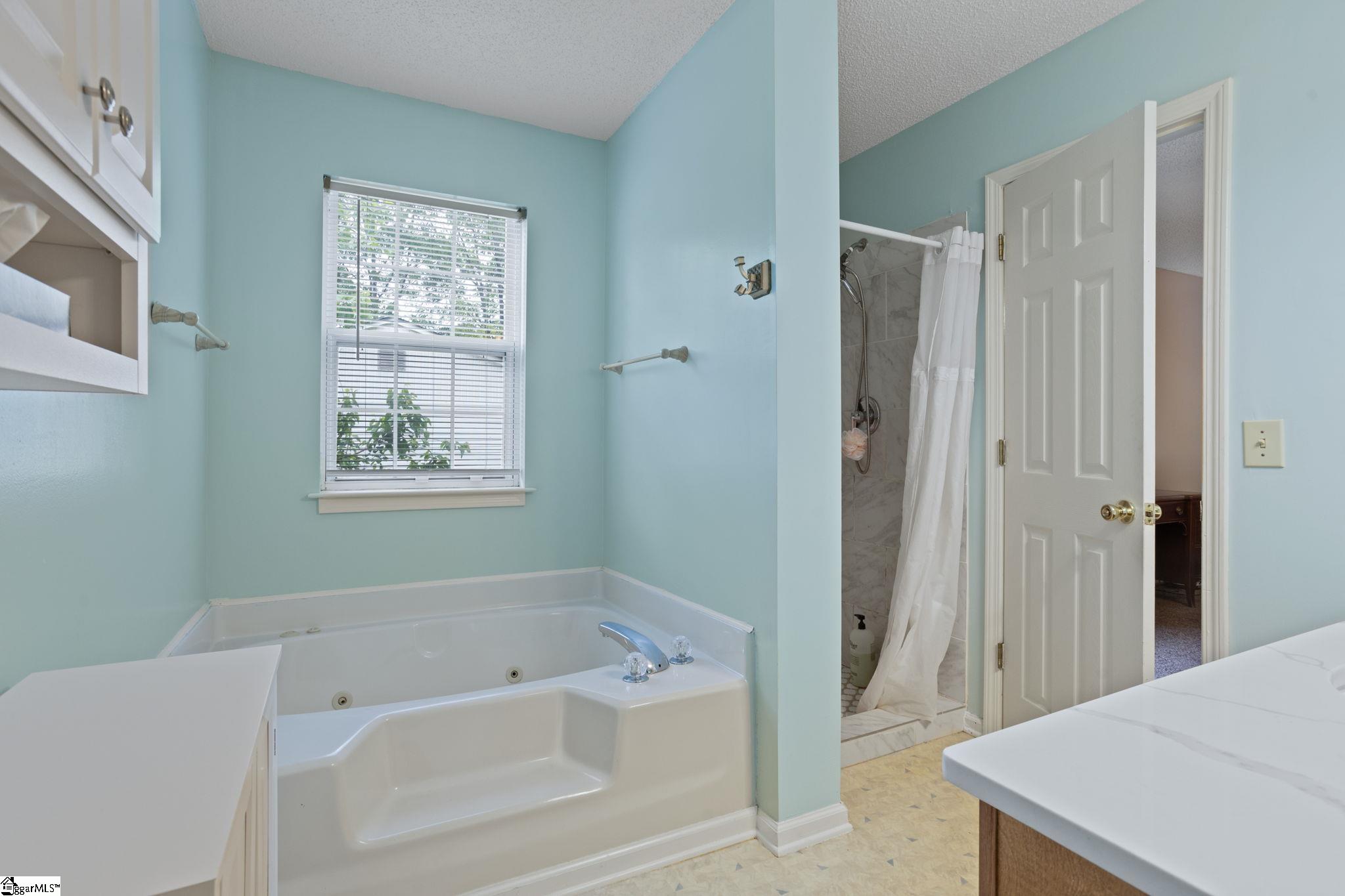 208 Laurelwood Drive