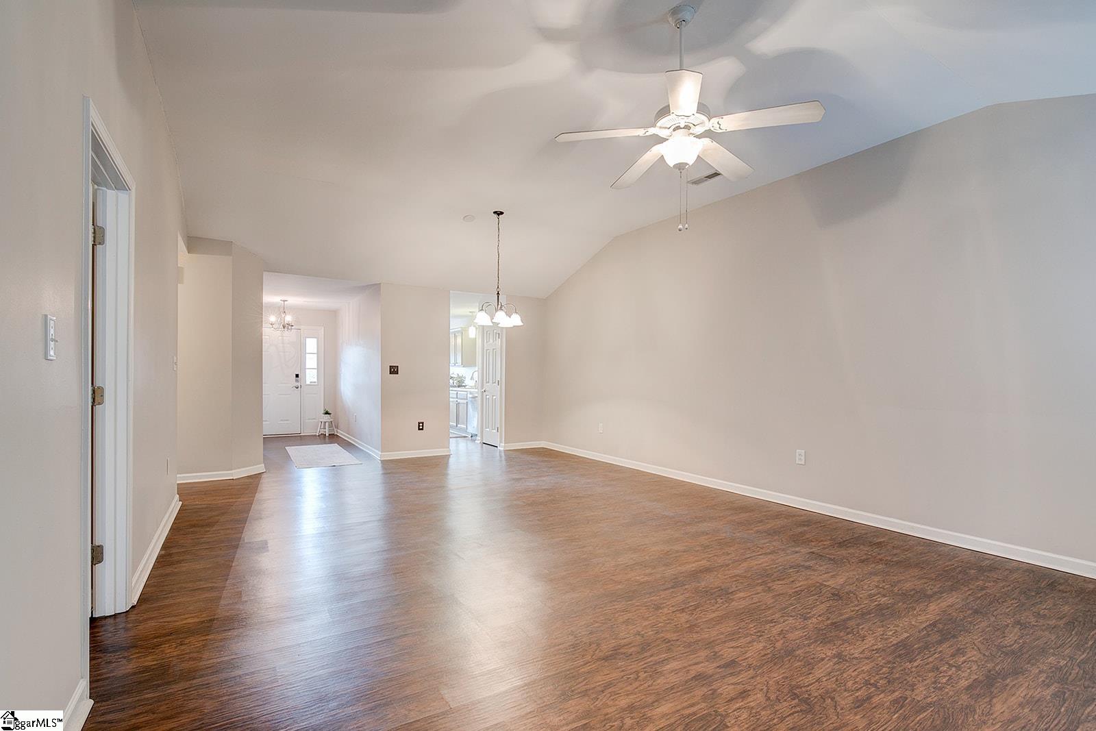 4 Creekbend Court