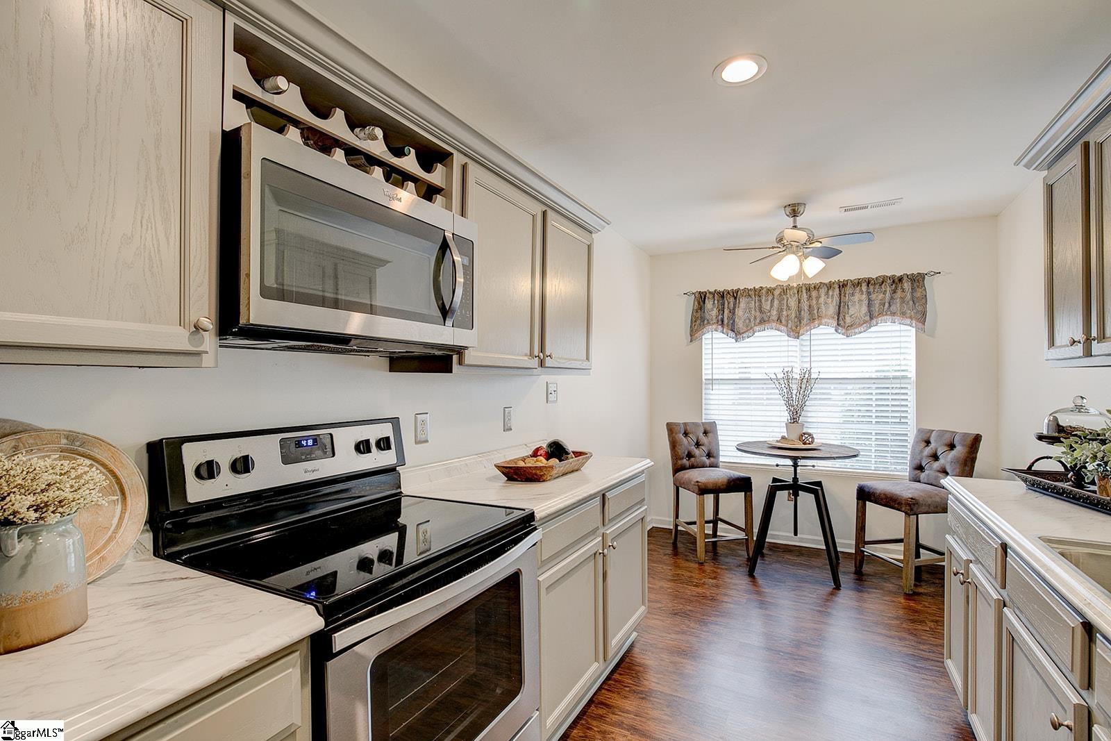4 Creekbend Court
