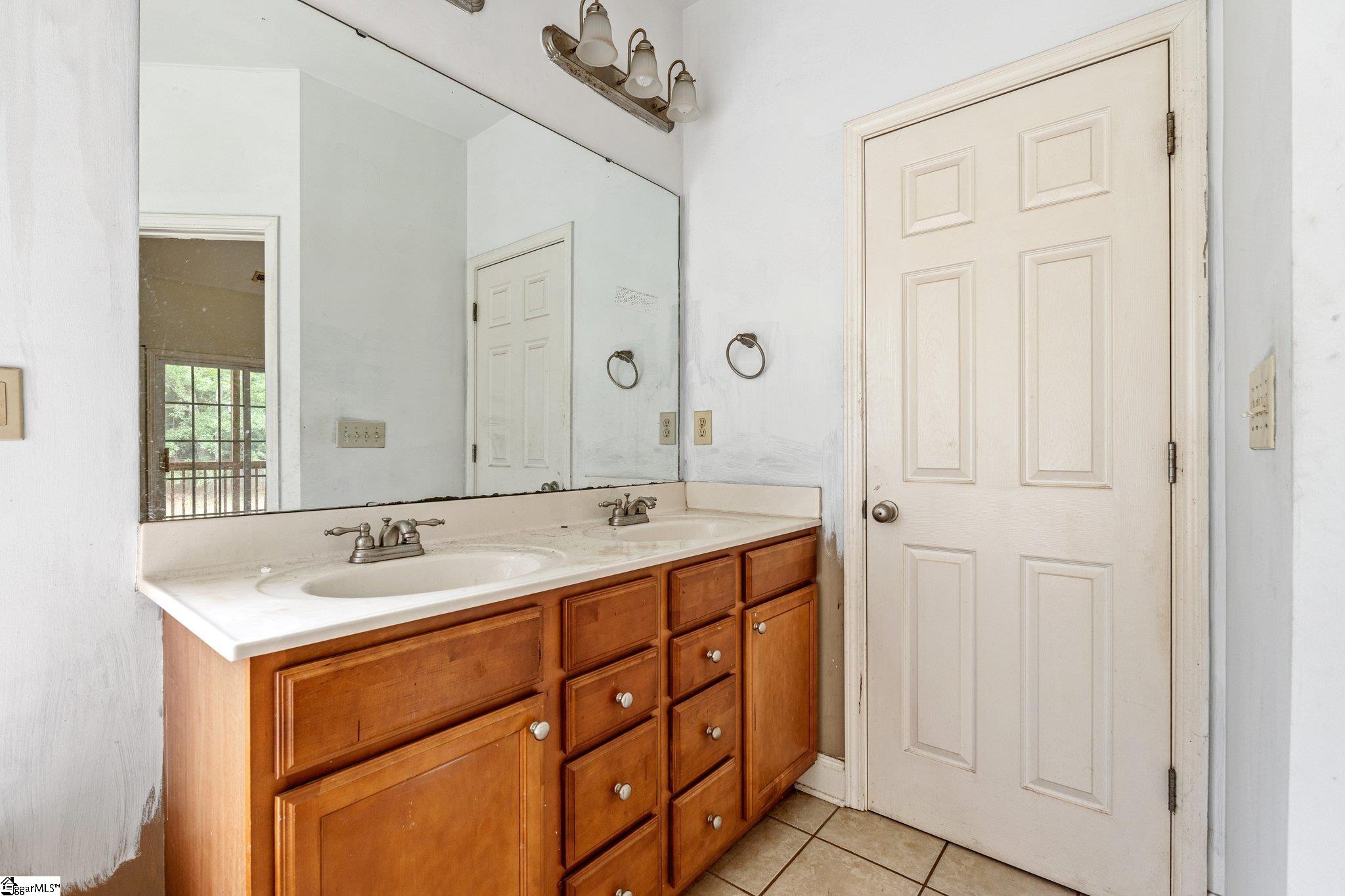 90 Holly Tree Circle