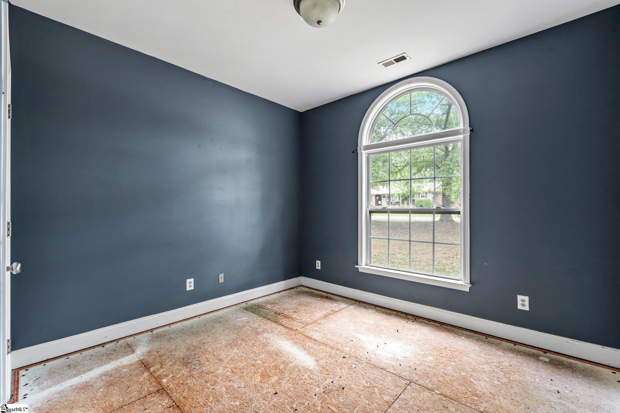 90 Holly Tree Circle