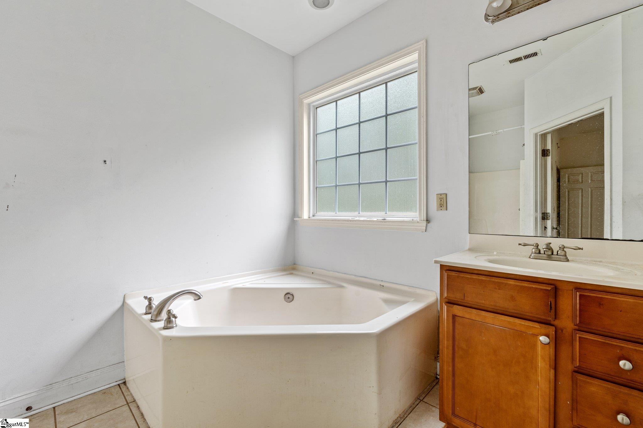 90 Holly Tree Circle