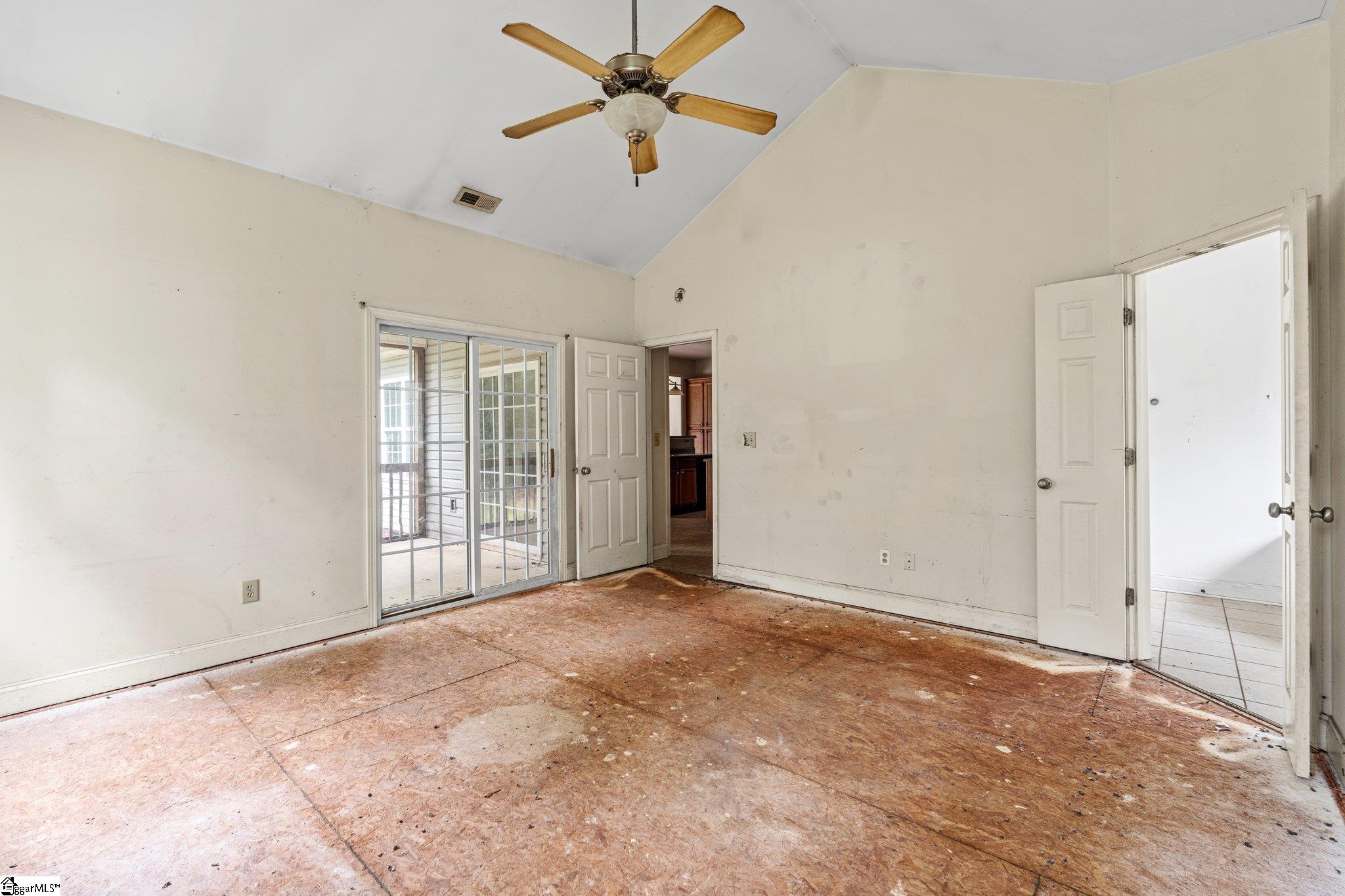 90 Holly Tree Circle