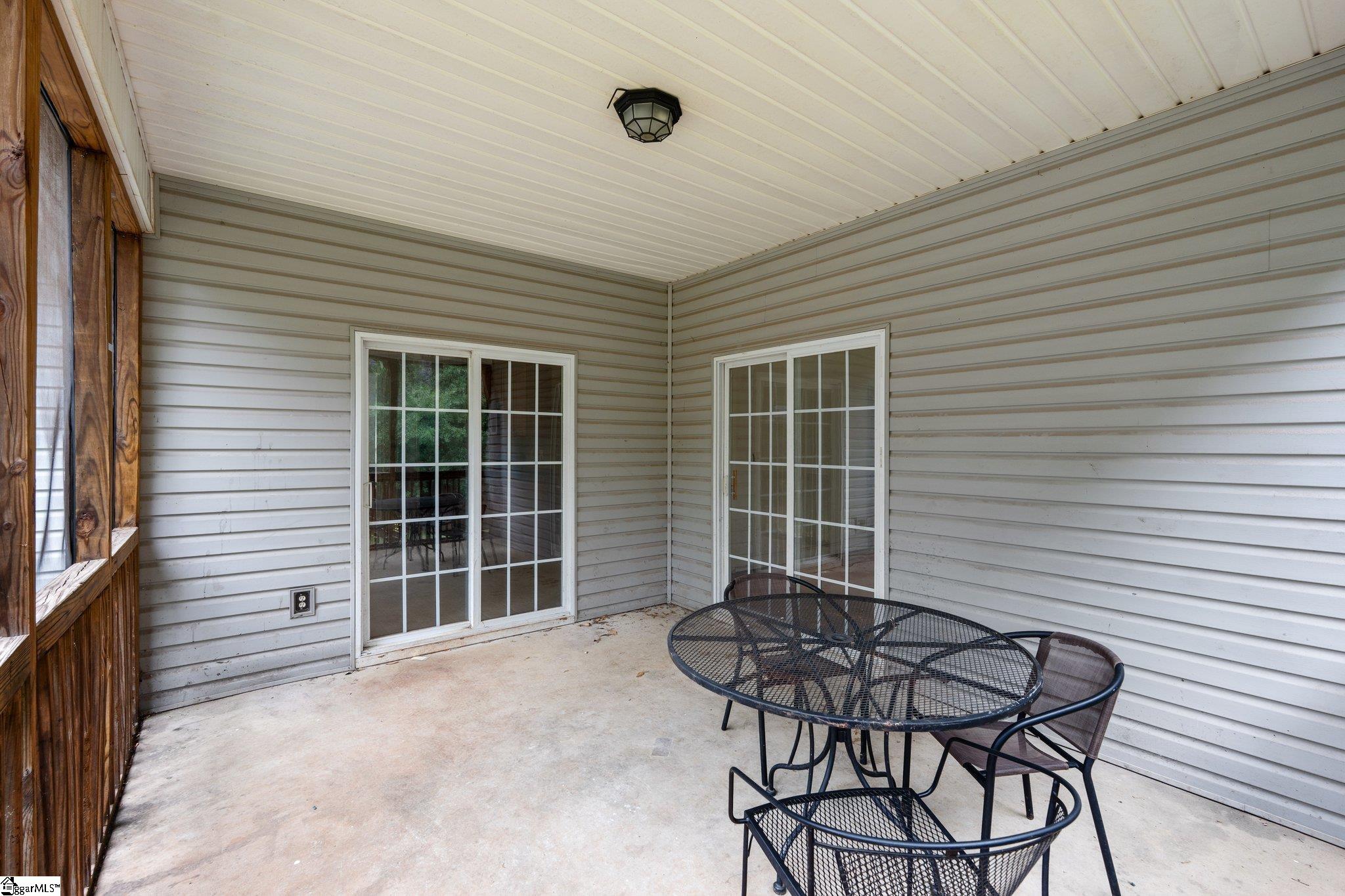 90 Holly Tree Circle