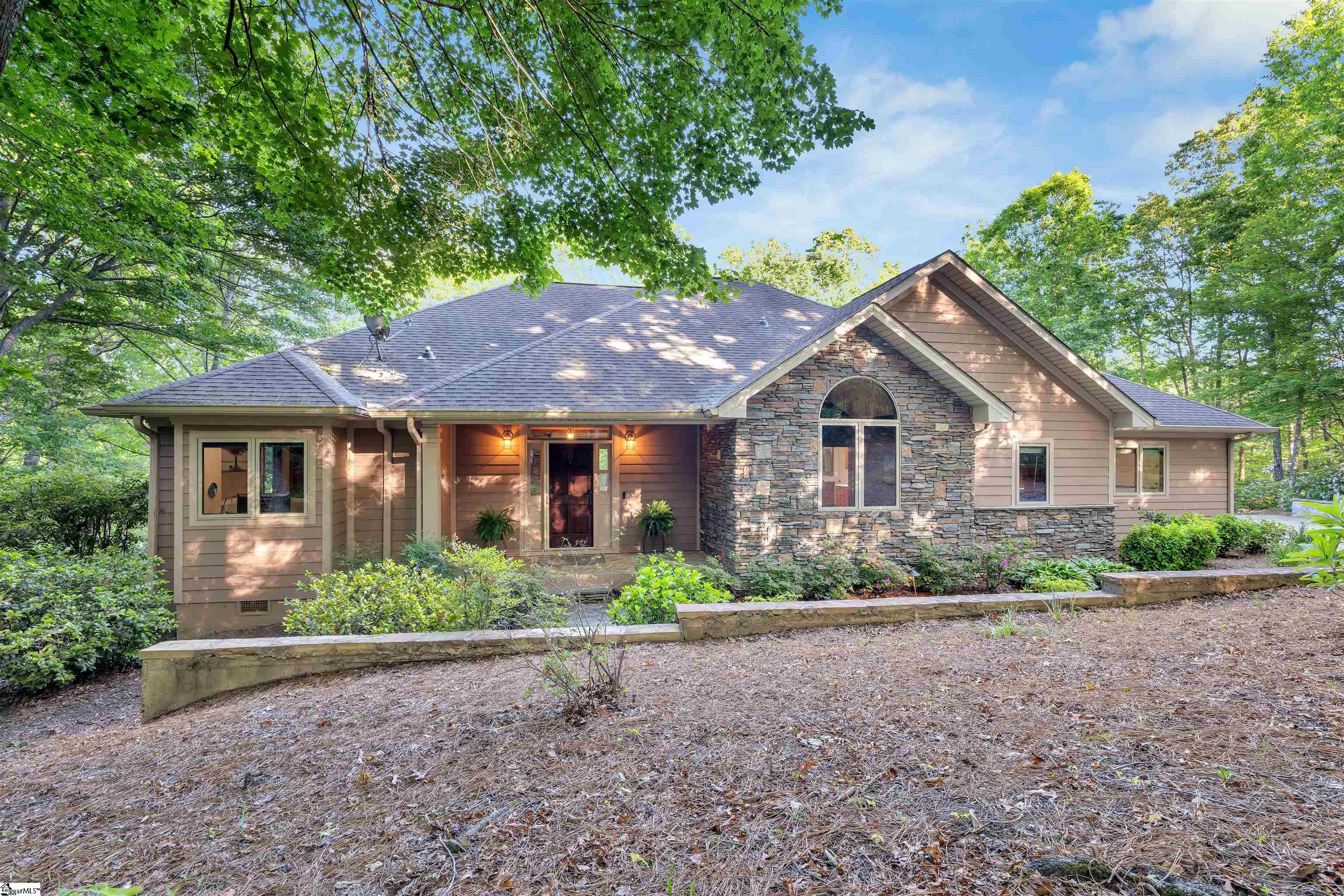 101 Glen Hollow Road