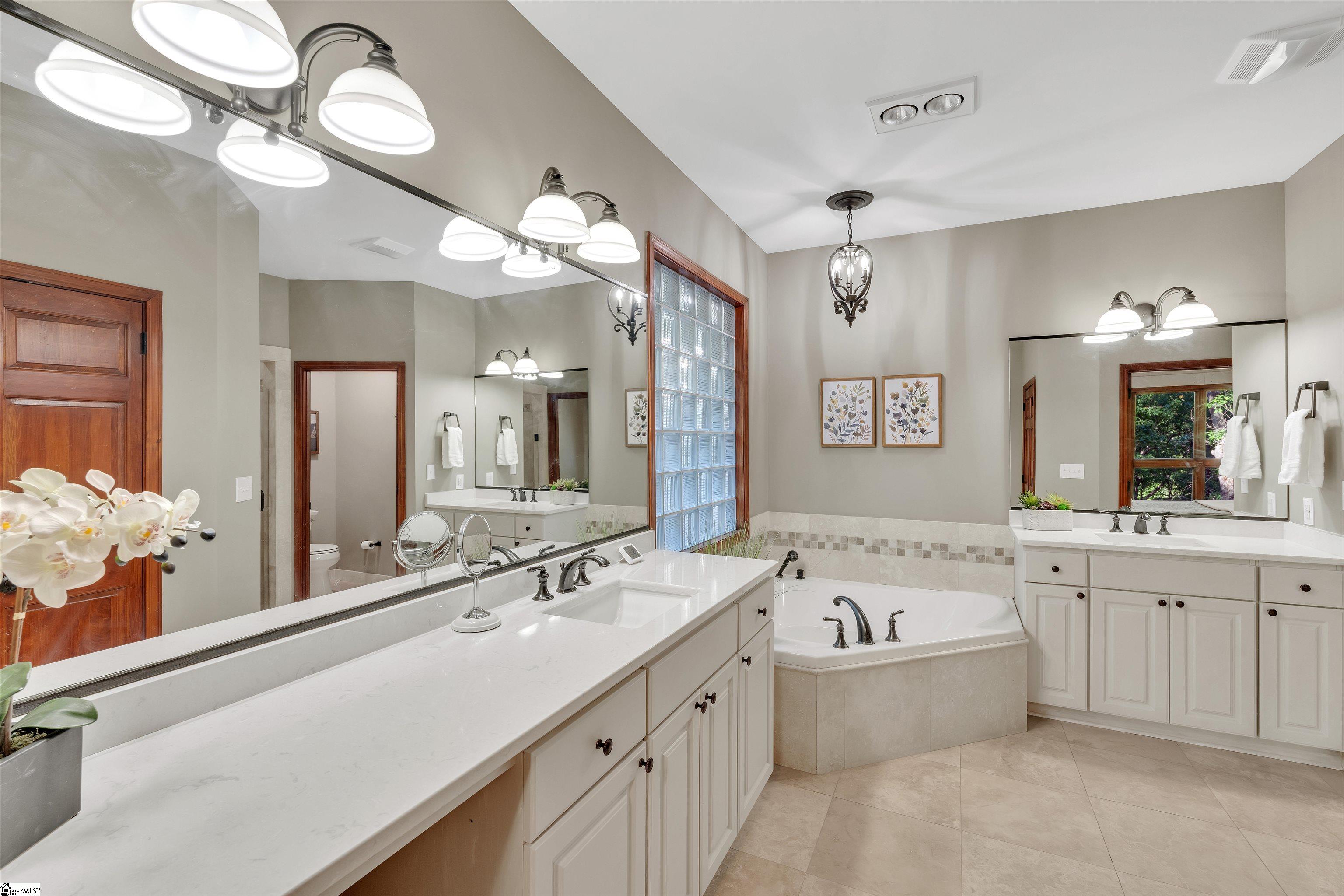 101 Glen Hollow Road