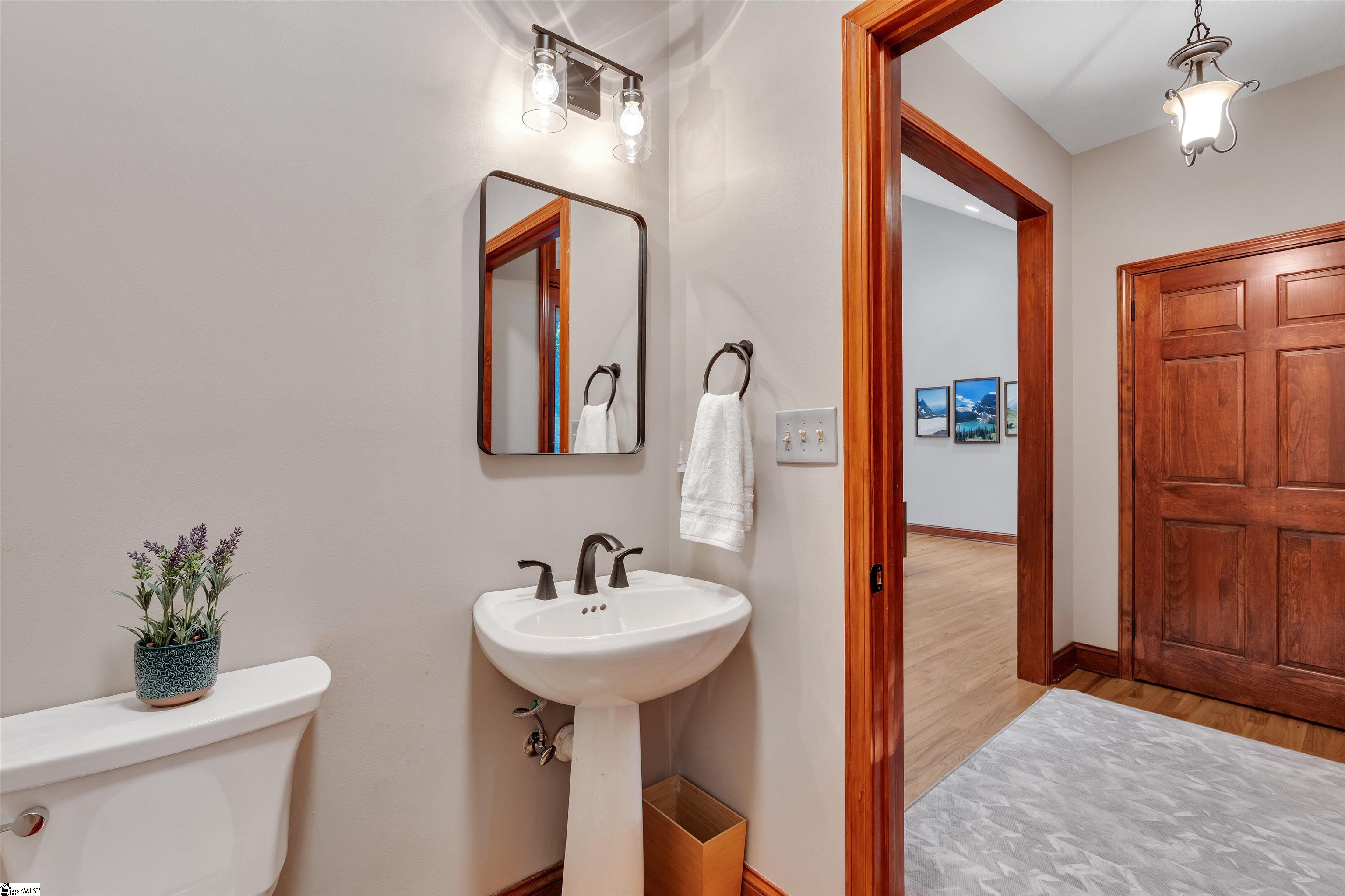 101 Glen Hollow Road