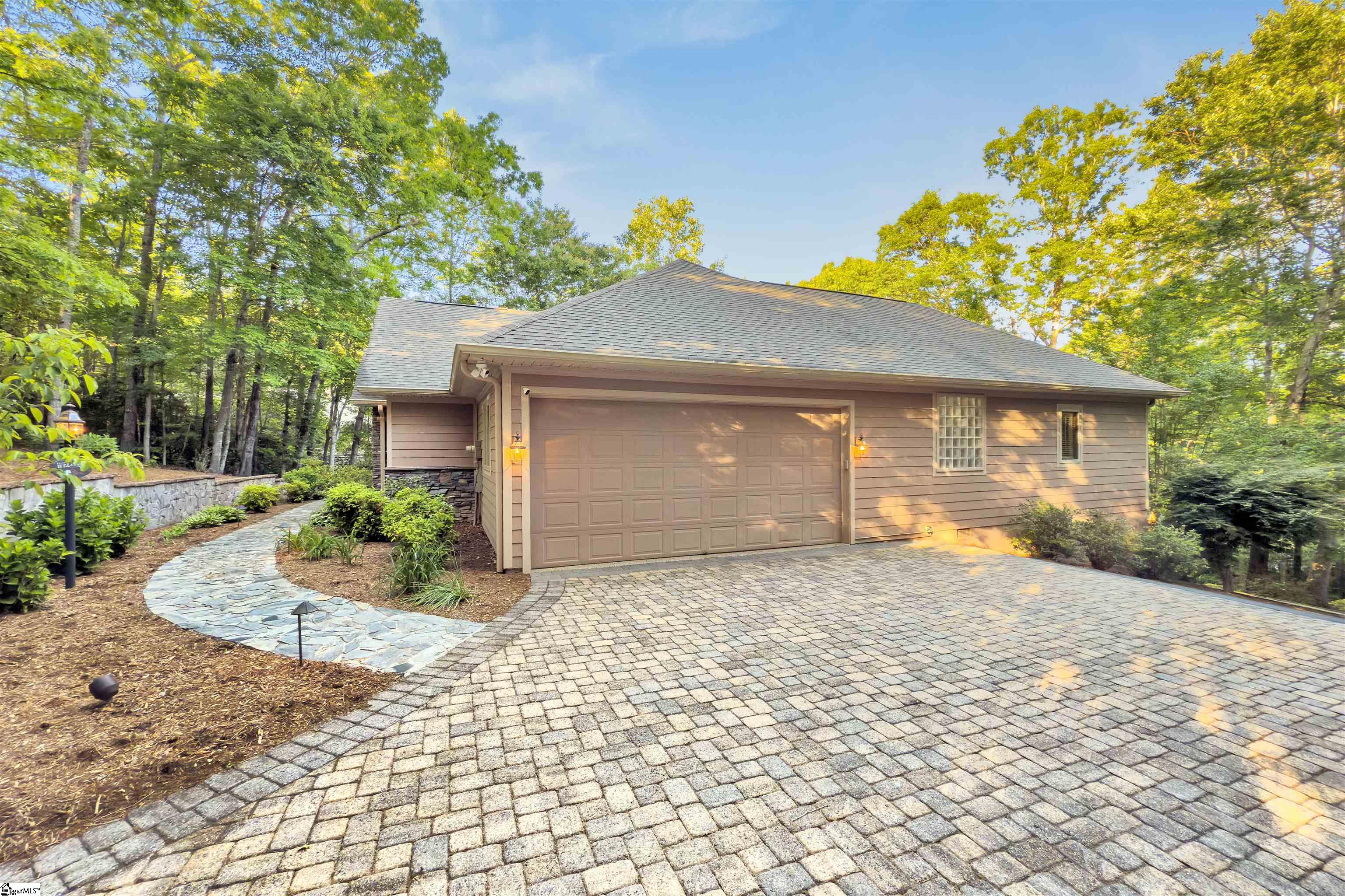 101 Glen Hollow Road