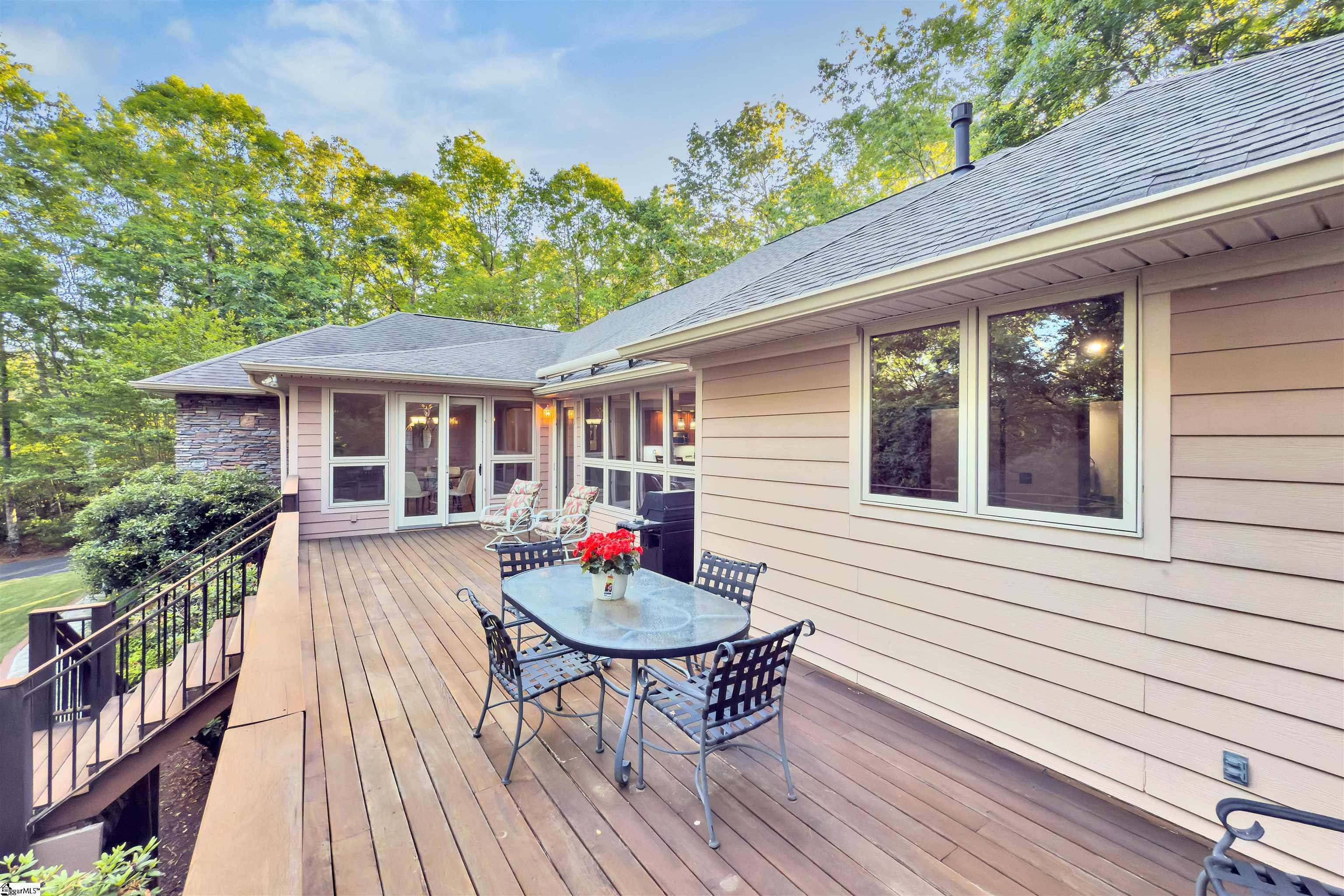 101 Glen Hollow Road