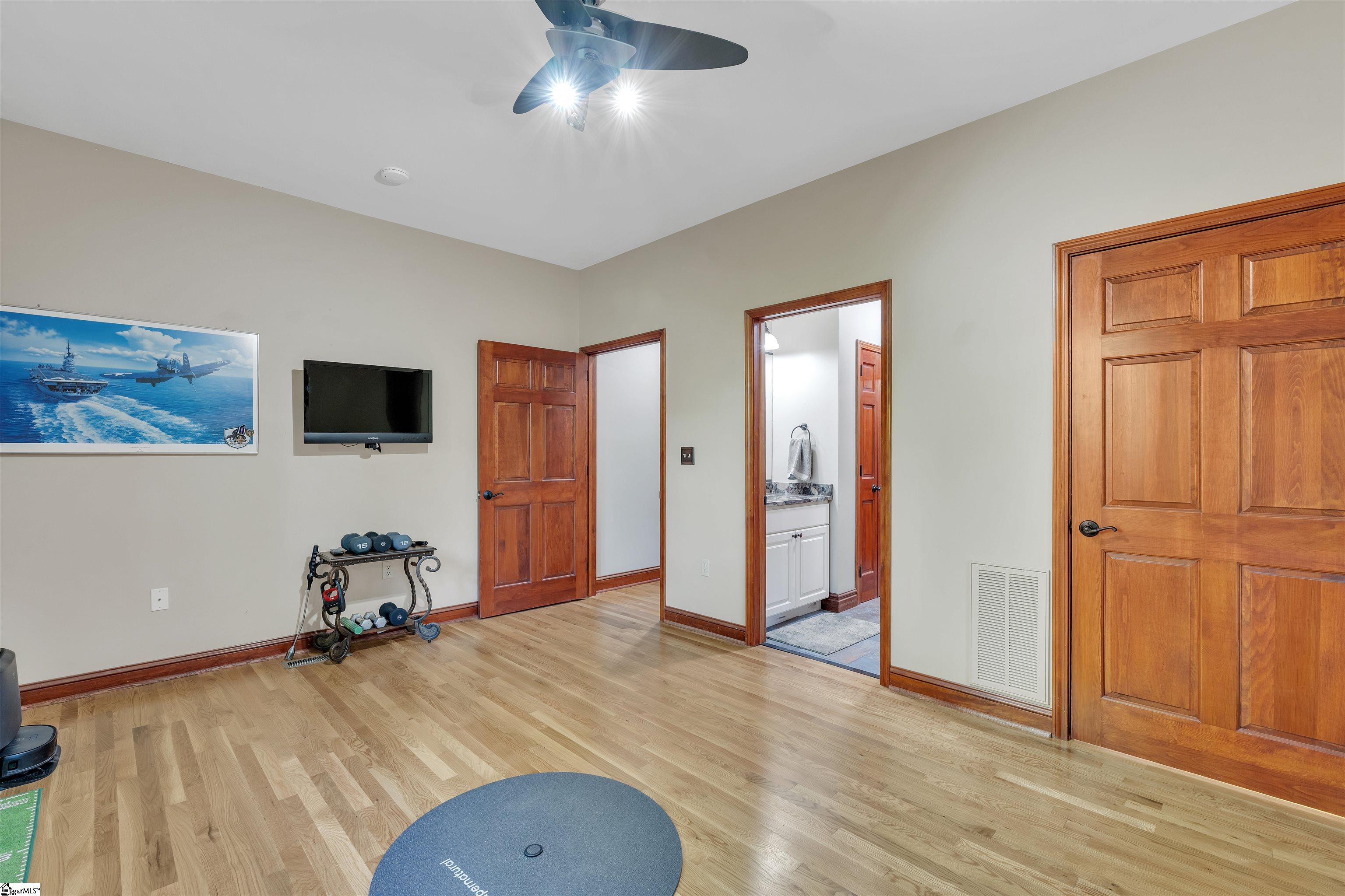 101 Glen Hollow Road