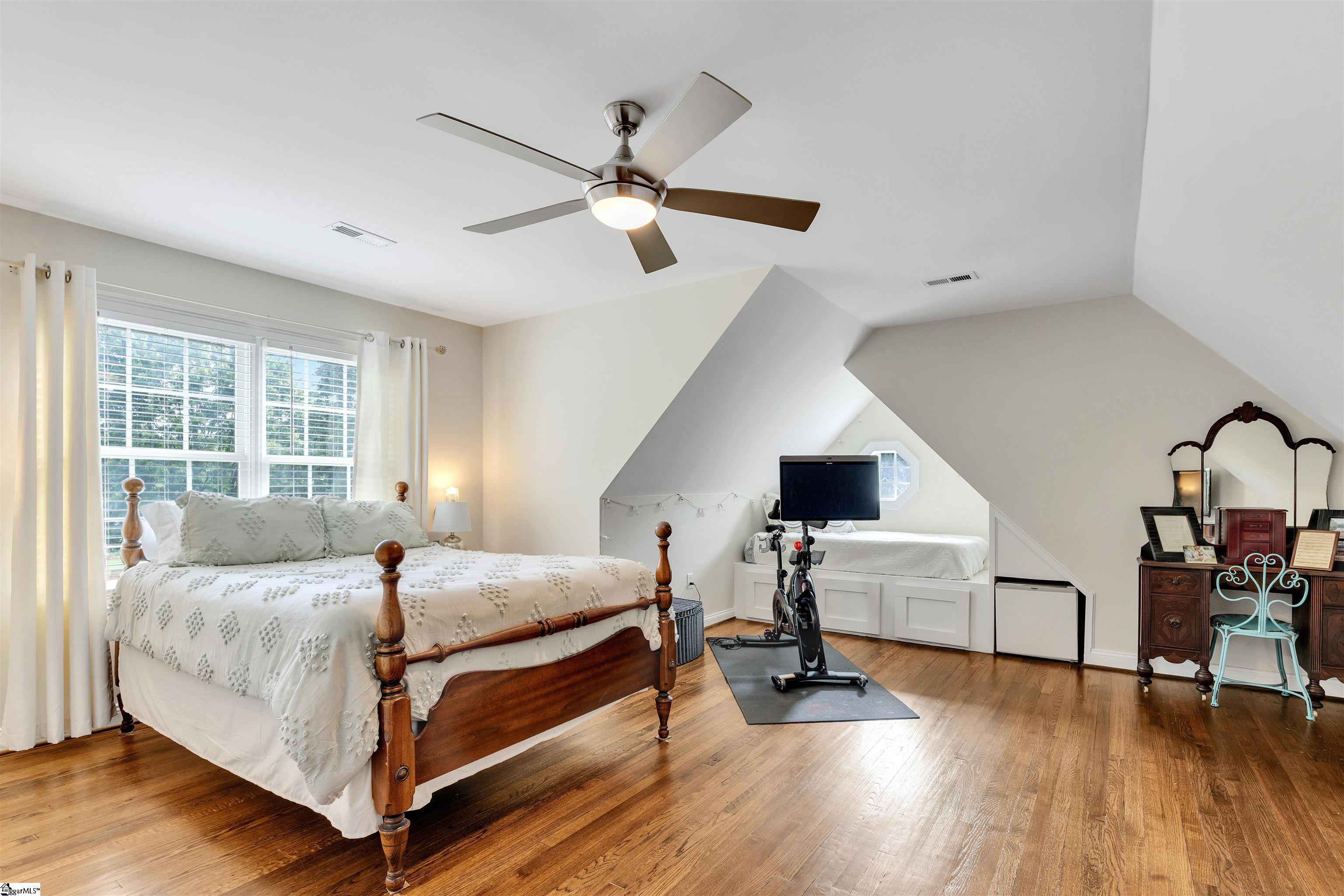 115 Red Maple Circle