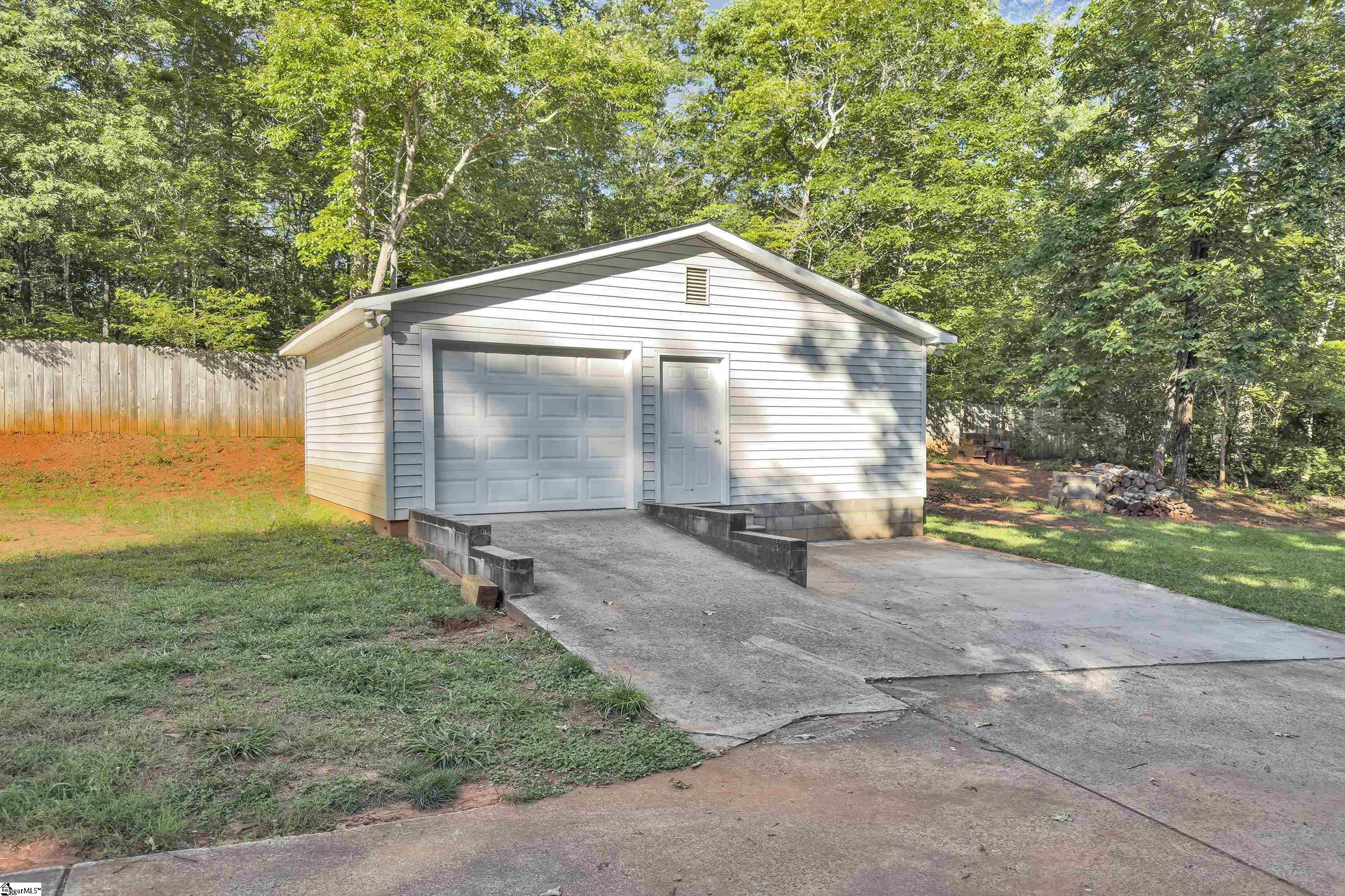 129 Holly Berry Lane