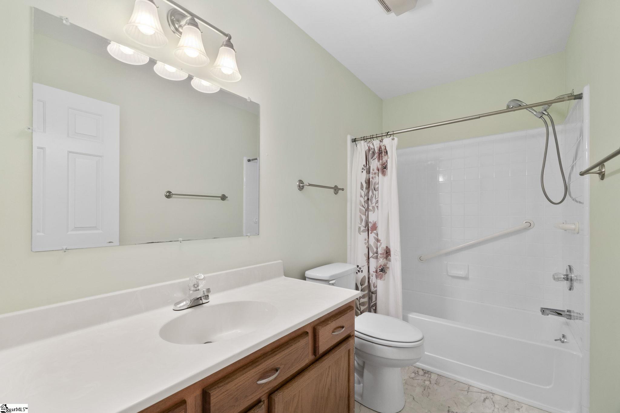 2 Hillview Drive