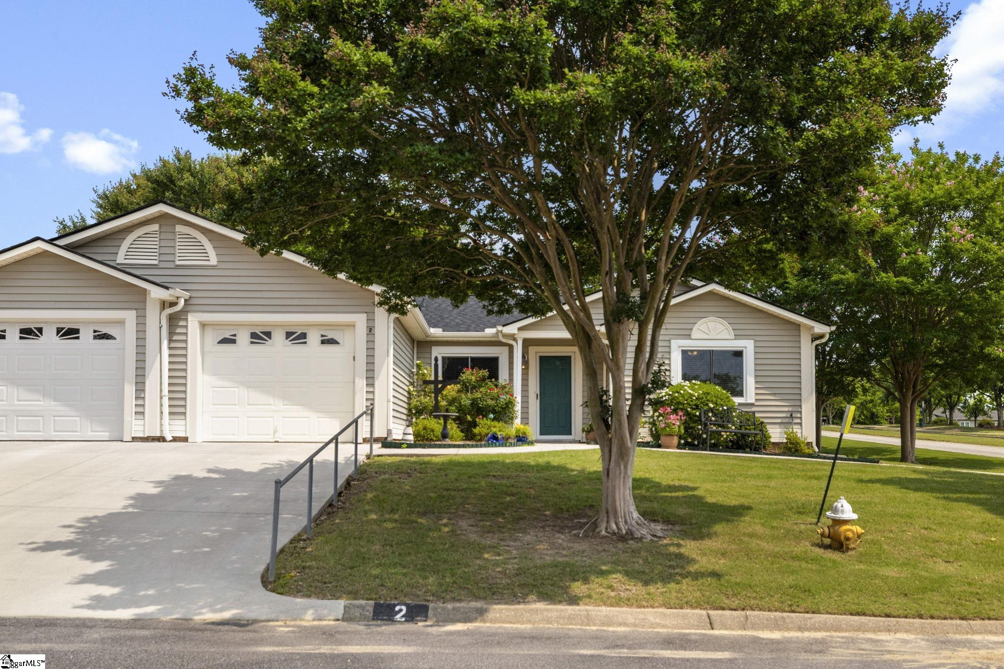 2 Hillview Drive