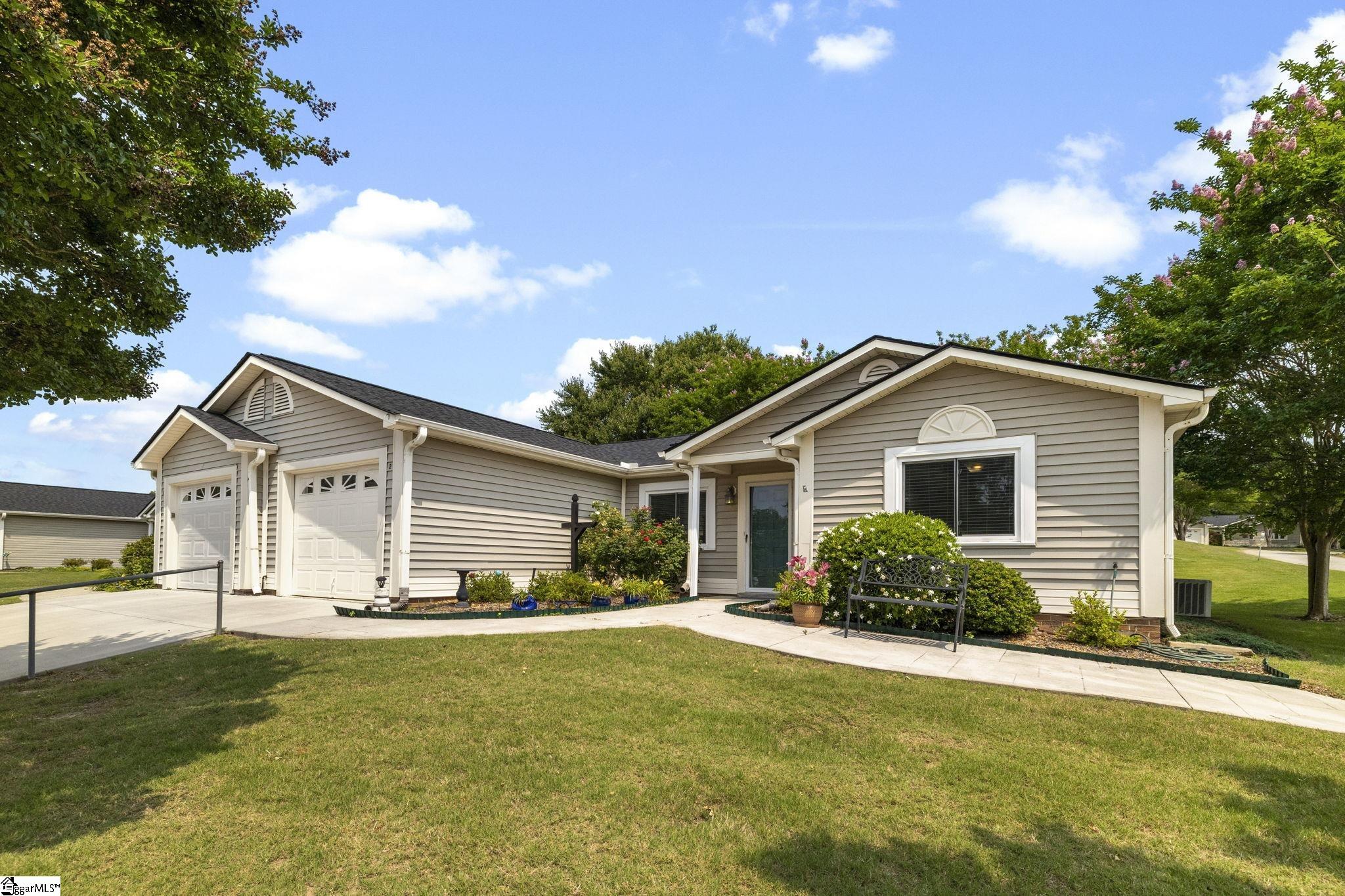 2 Hillview Drive
