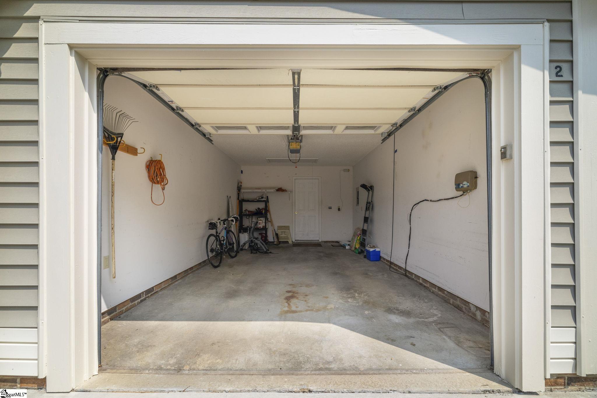 2 Hillview Drive
