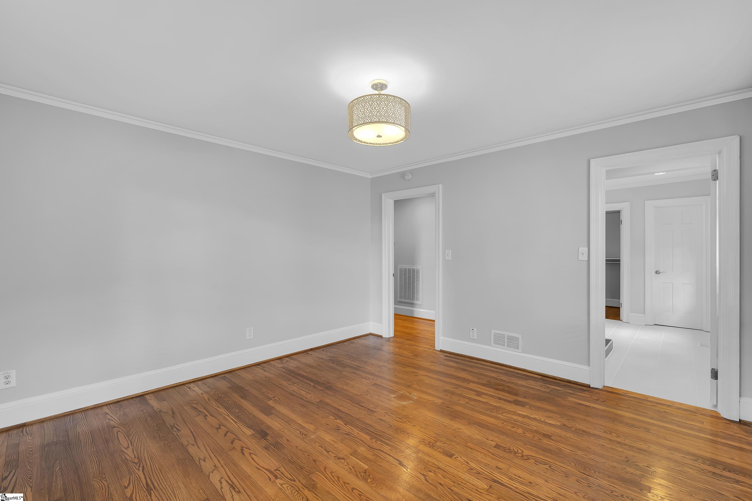 453 Longview Terrace