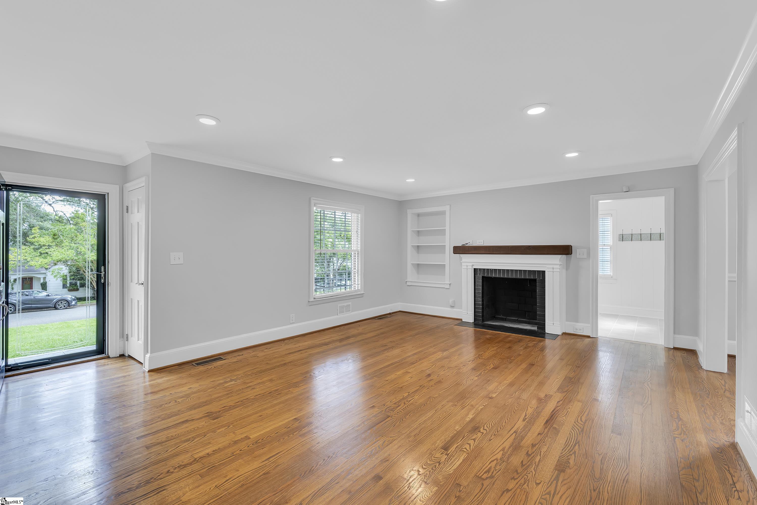 453 Longview Terrace