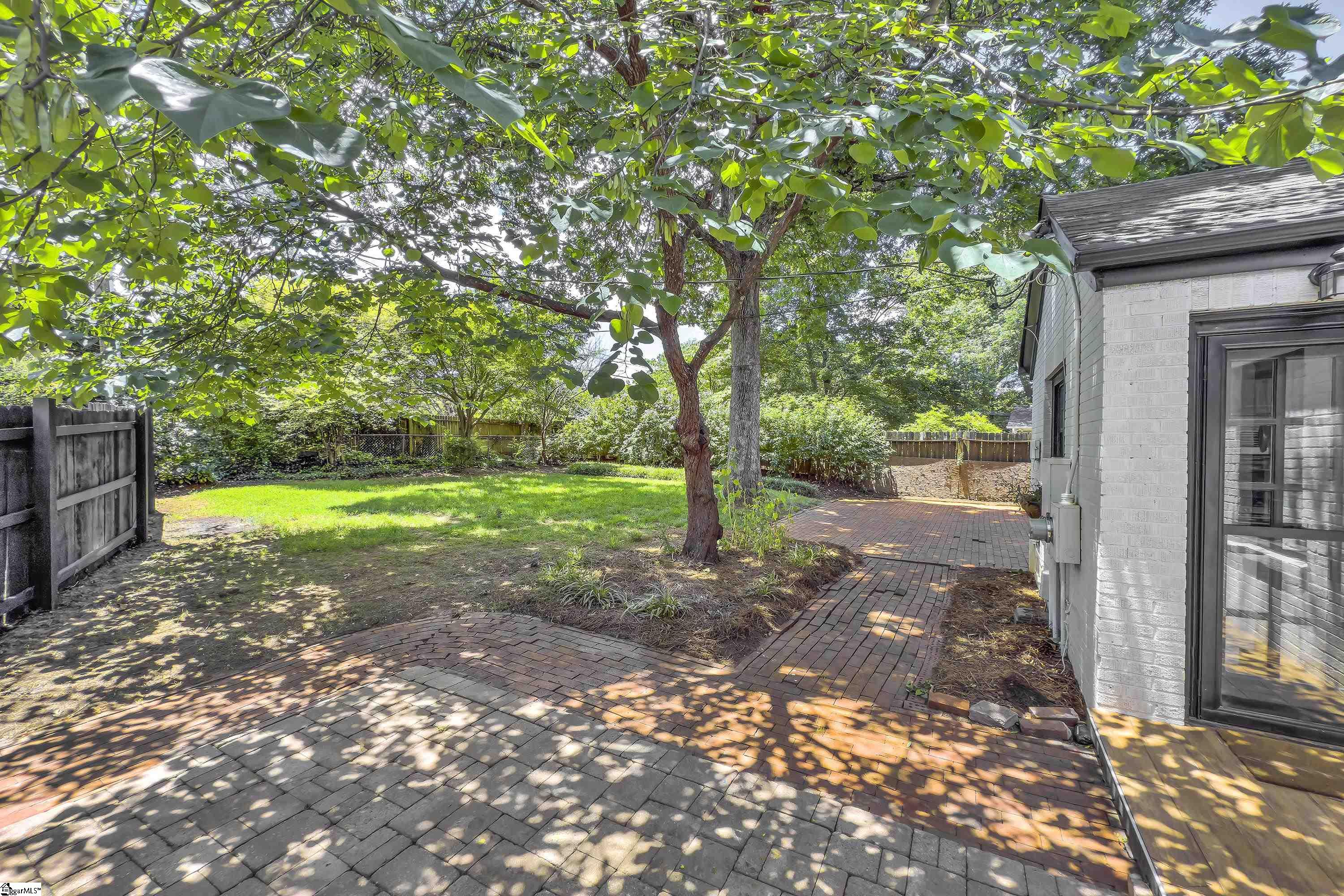453 Longview Terrace
