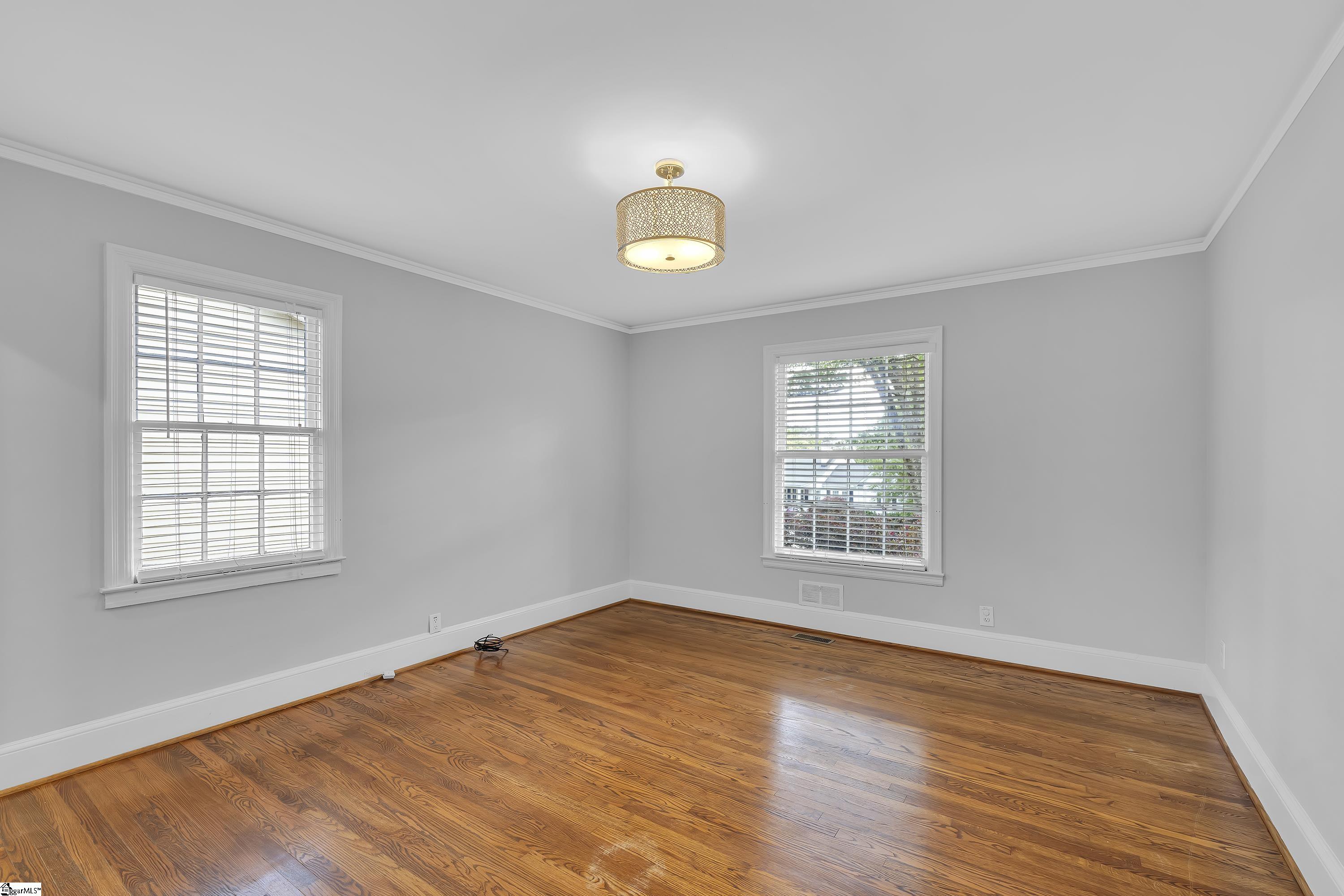 453 Longview Terrace