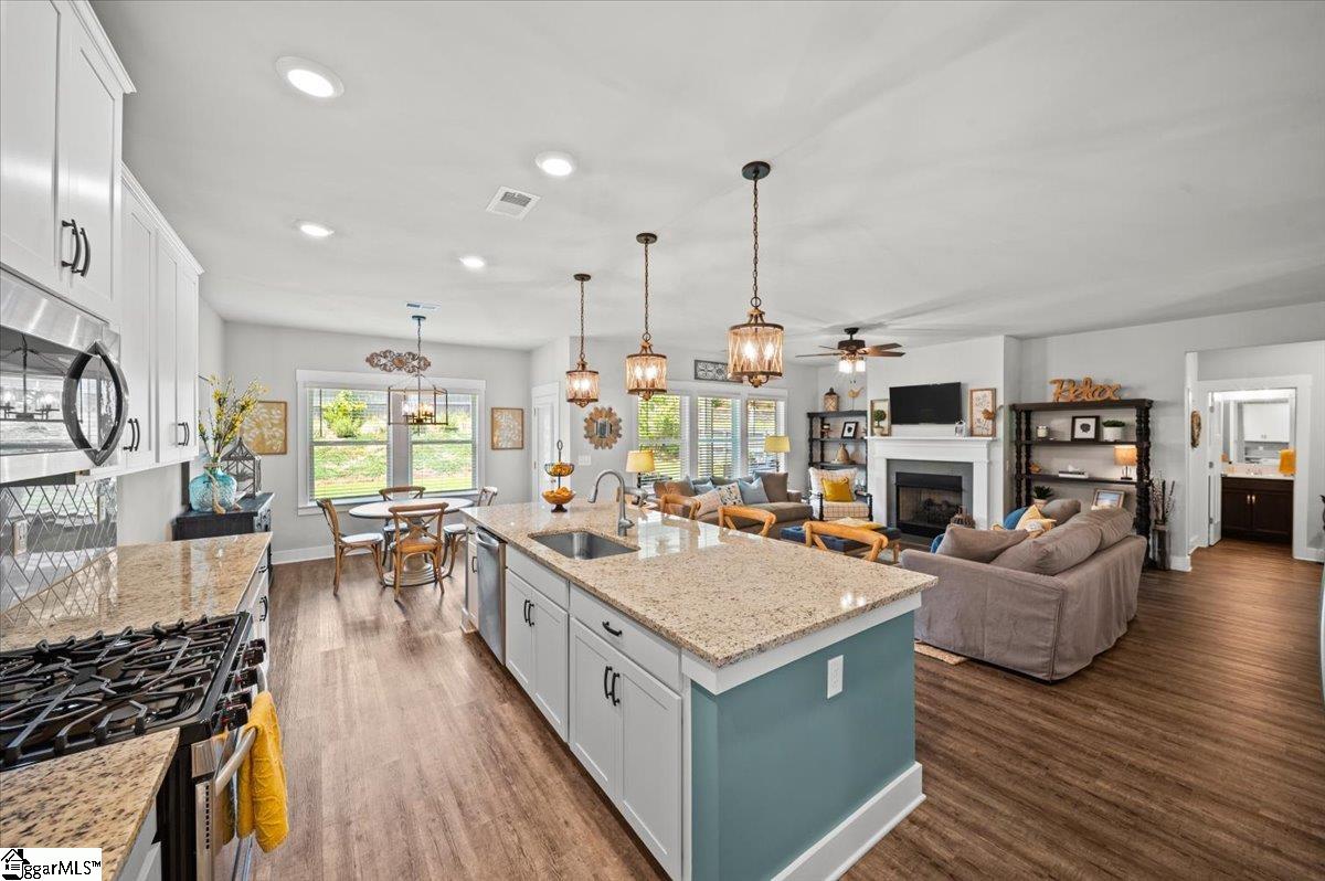 404 Grantleigh Court