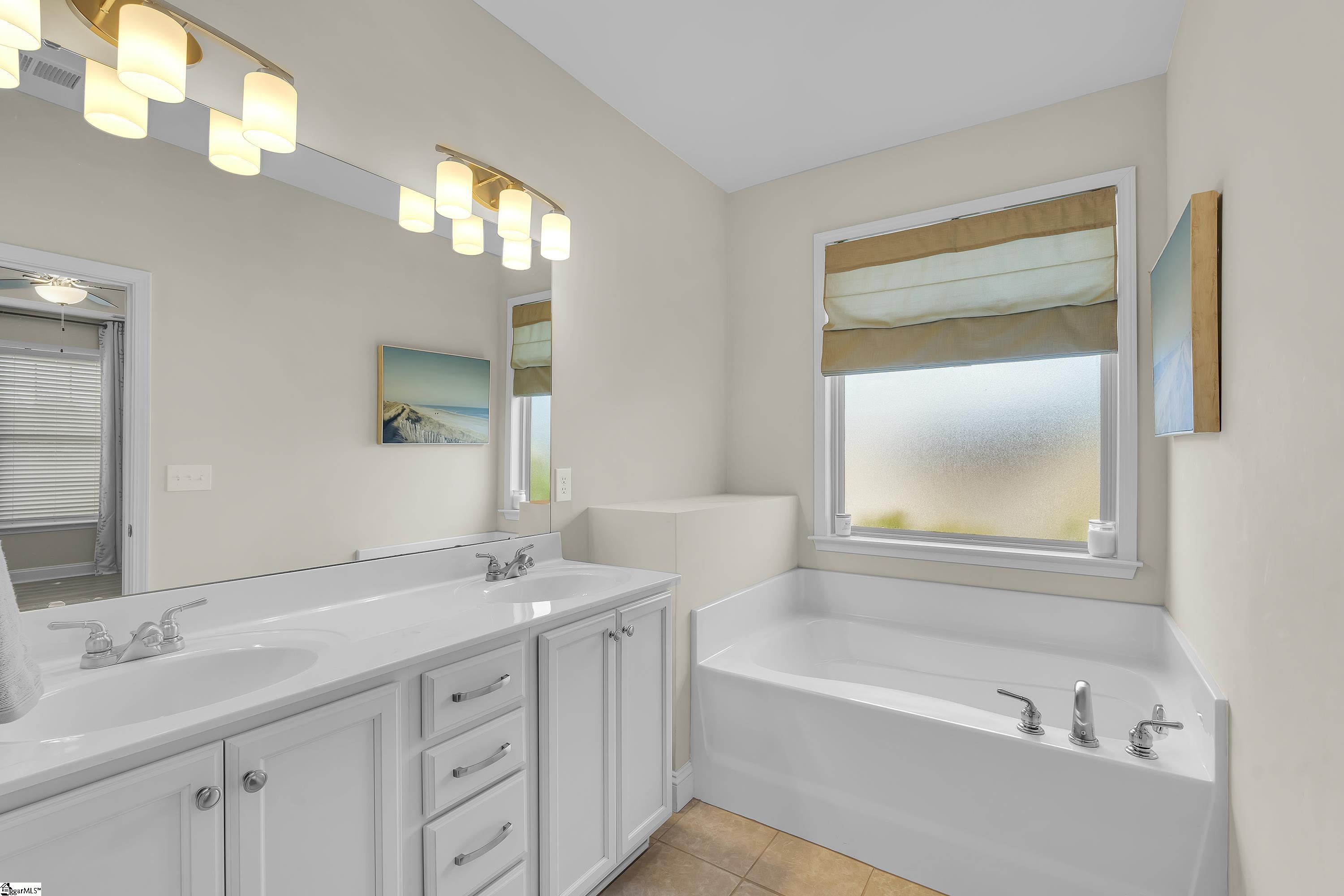 1 Buchanan Ridge Road