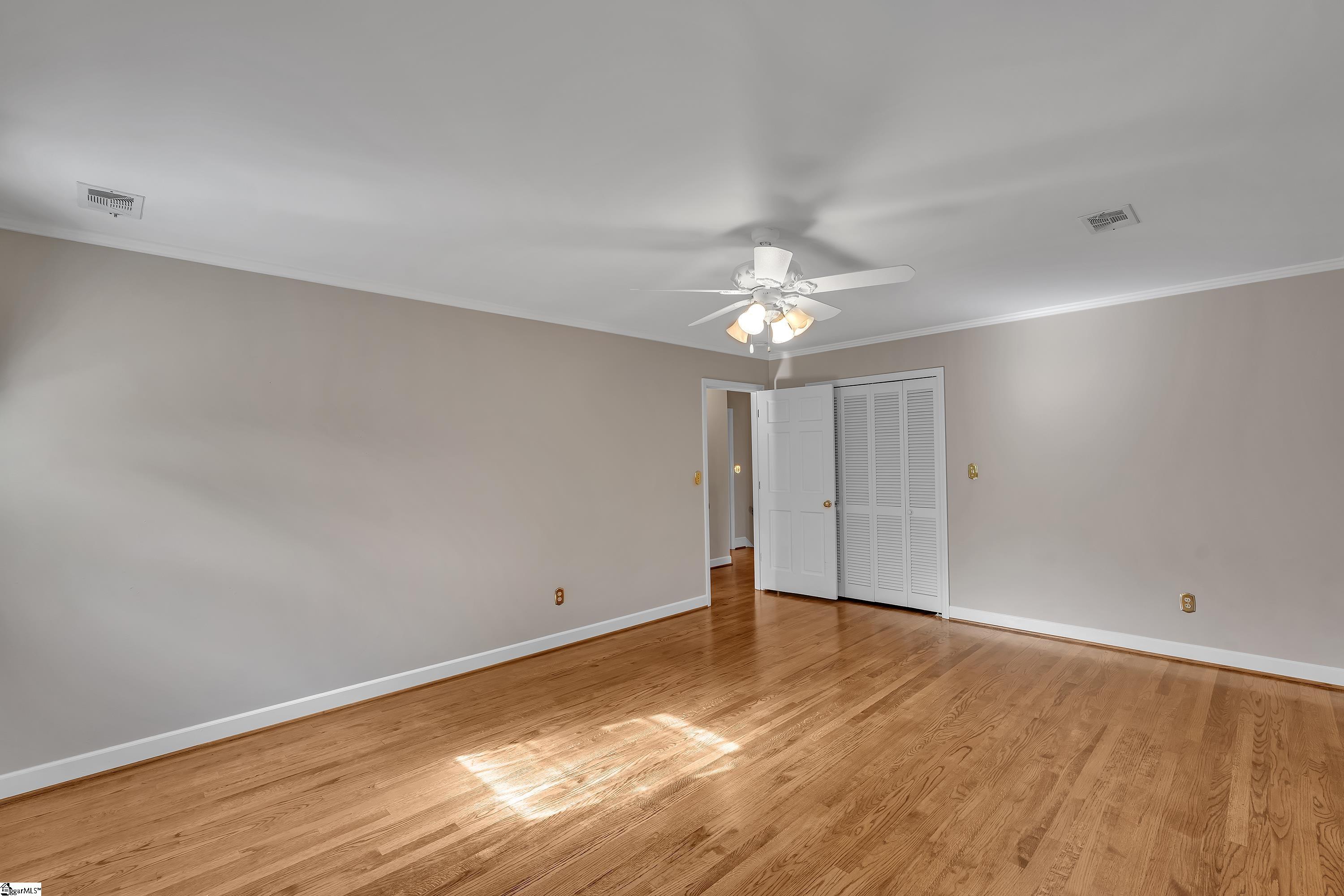 8 Compton Drive