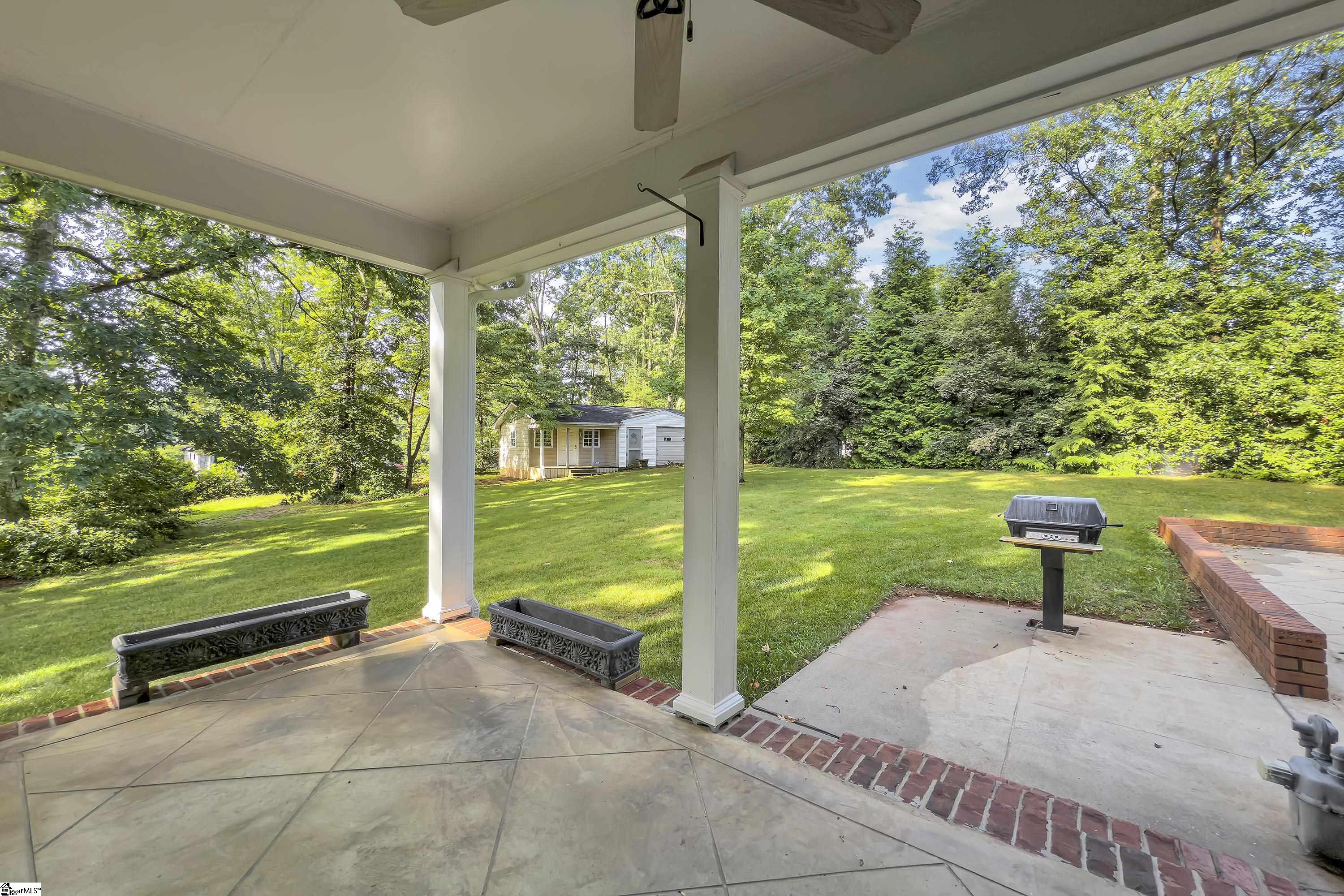 8 Compton Drive