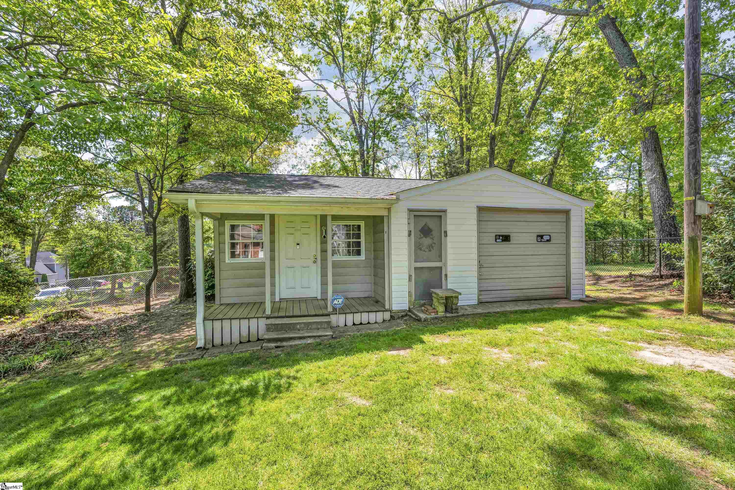 8 Compton Drive