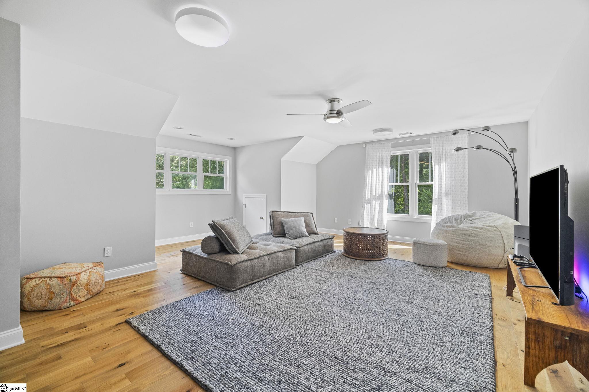 109 Shoals Road