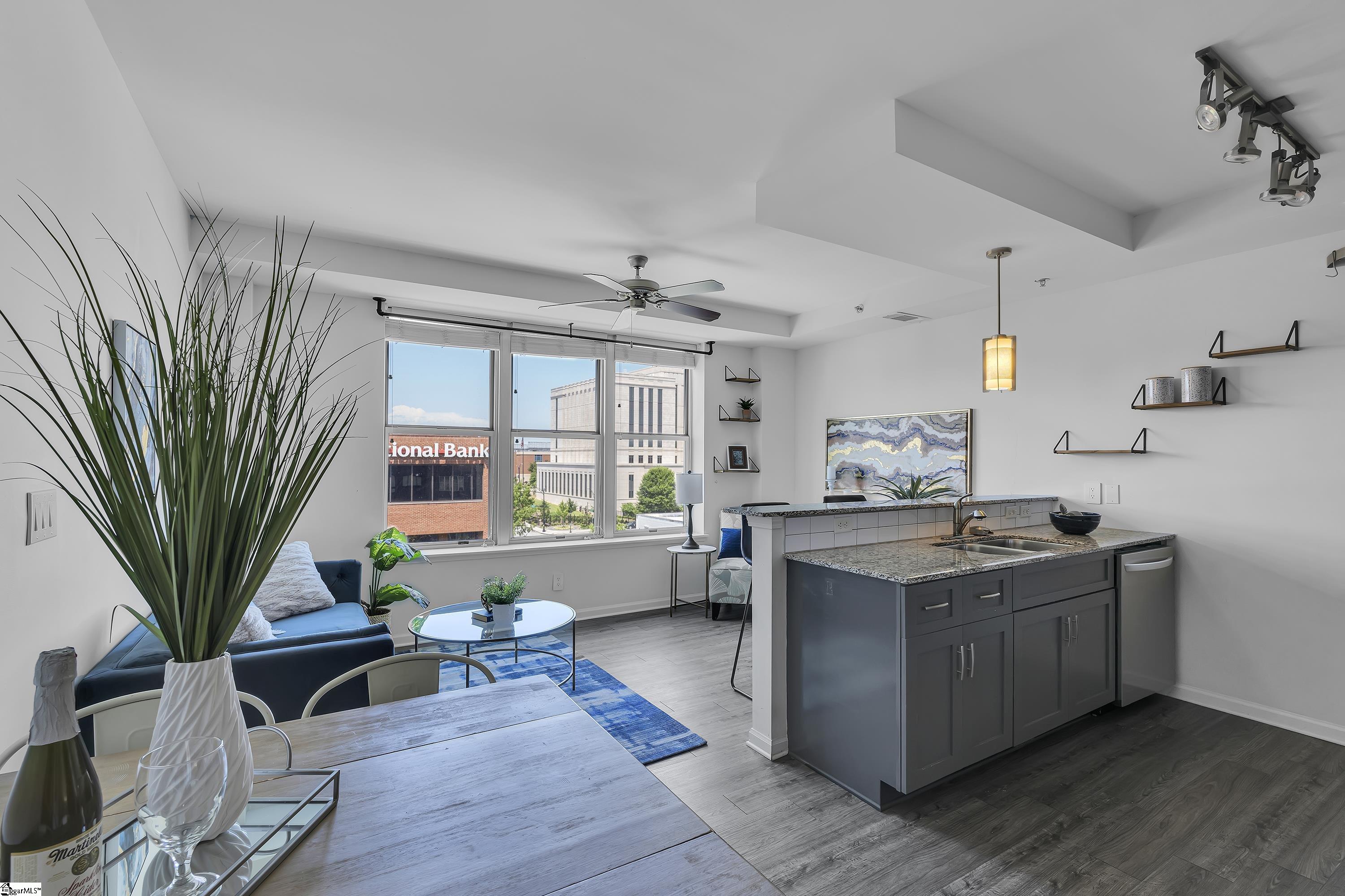 100 E Washington Street Unit 65