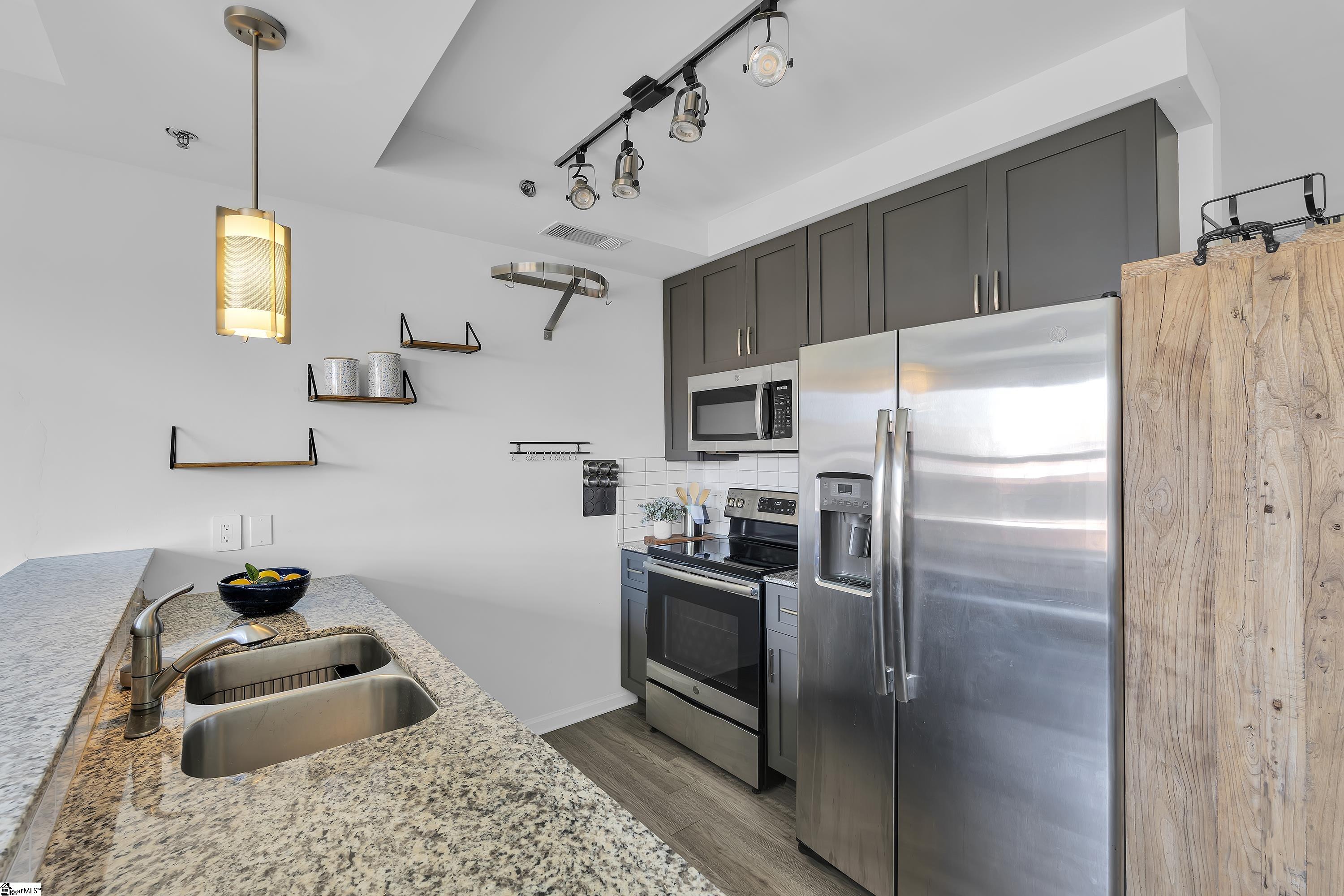 100 E Washington Street Unit 65