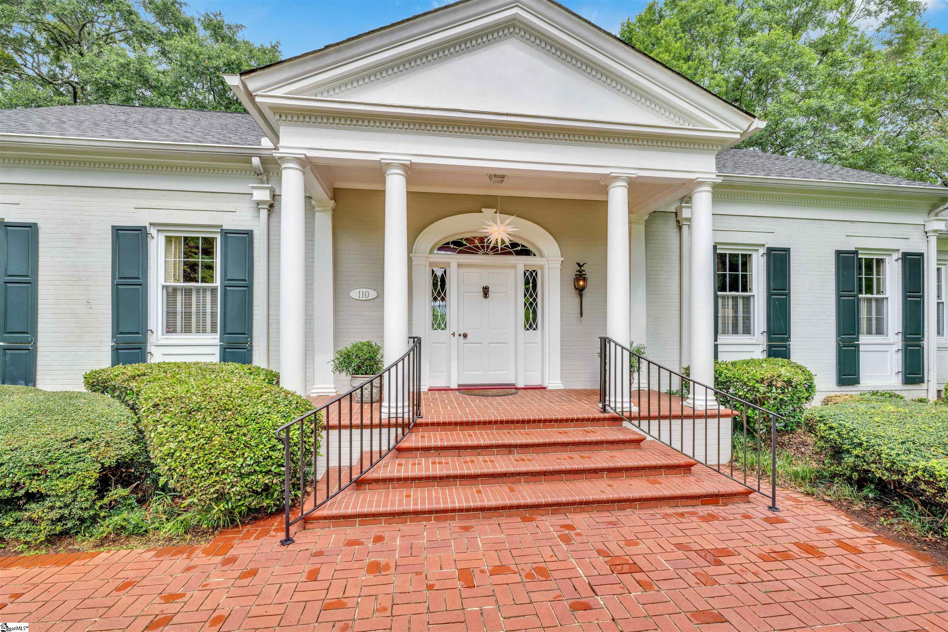110 E Round Hill Road
