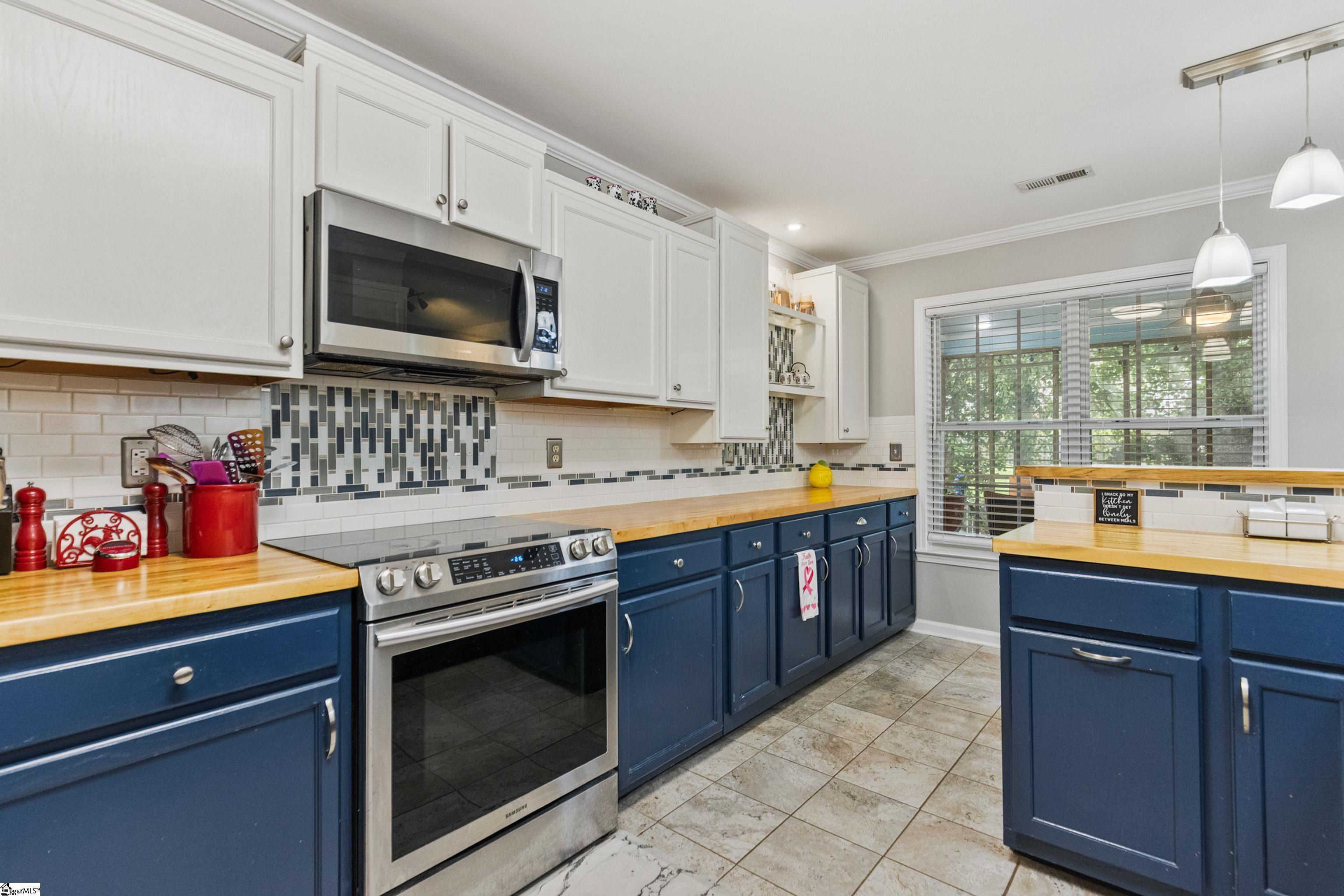 311 N Autumn Crest Place