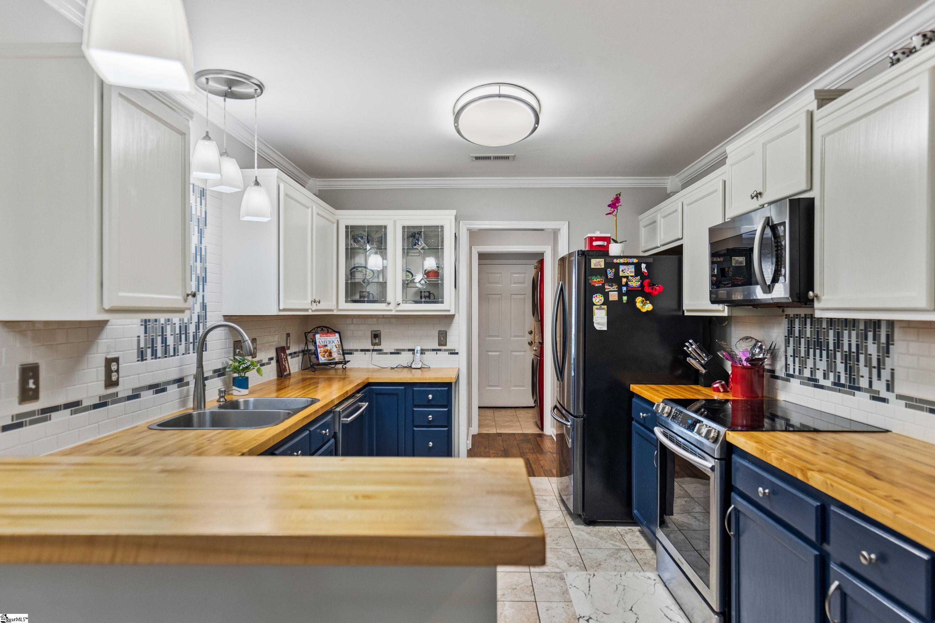 311 N Autumn Crest Place