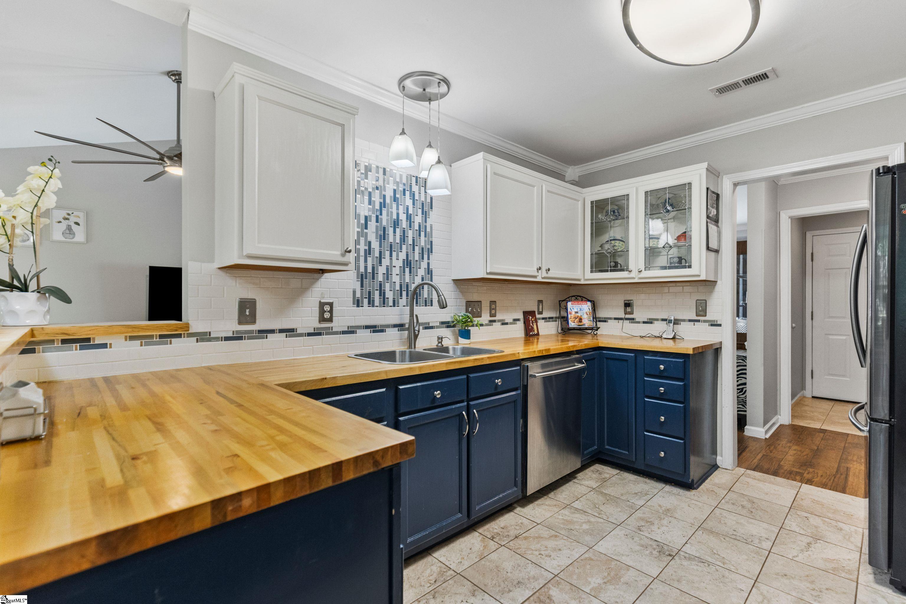 311 N Autumn Crest Place