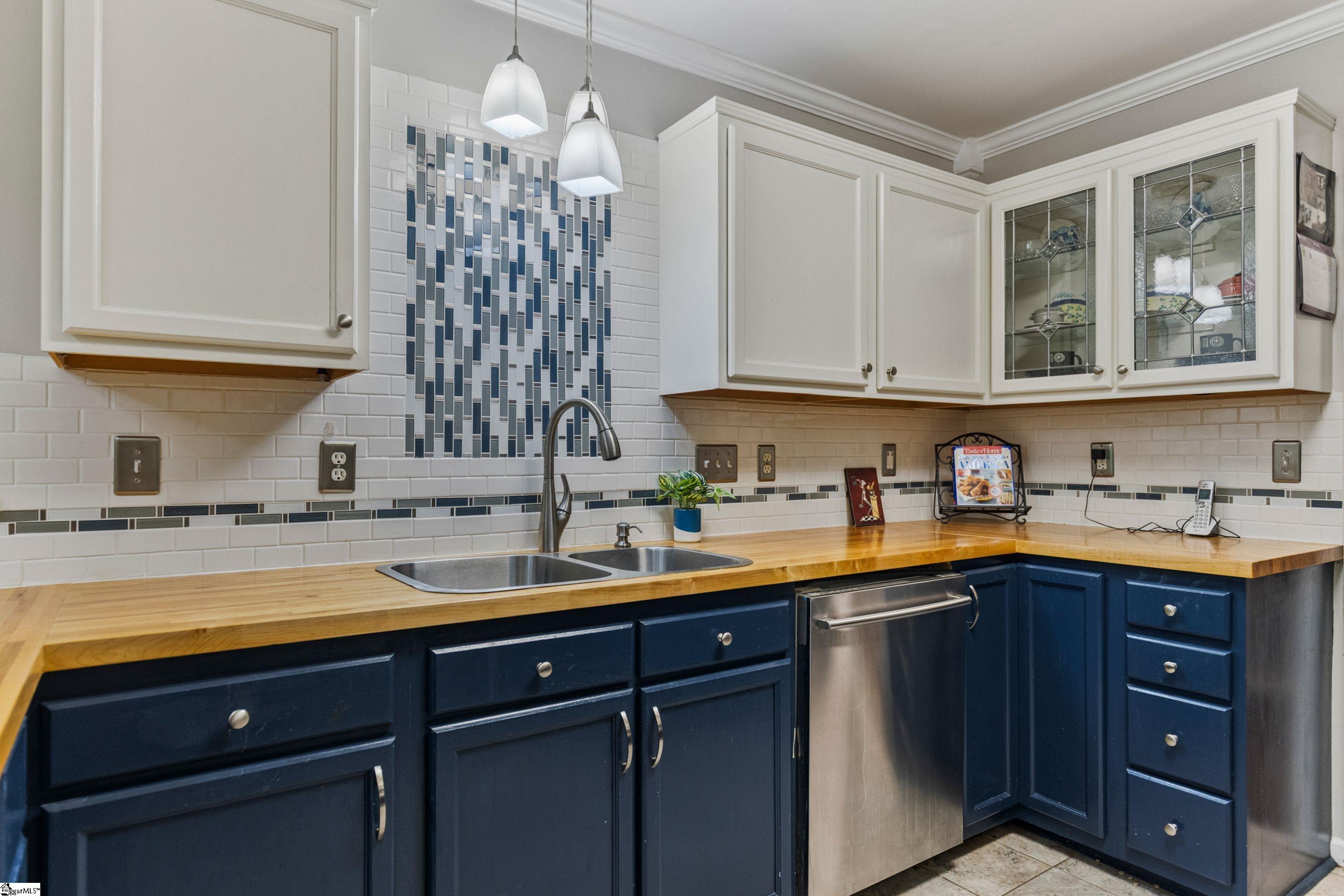 311 N Autumn Crest Place