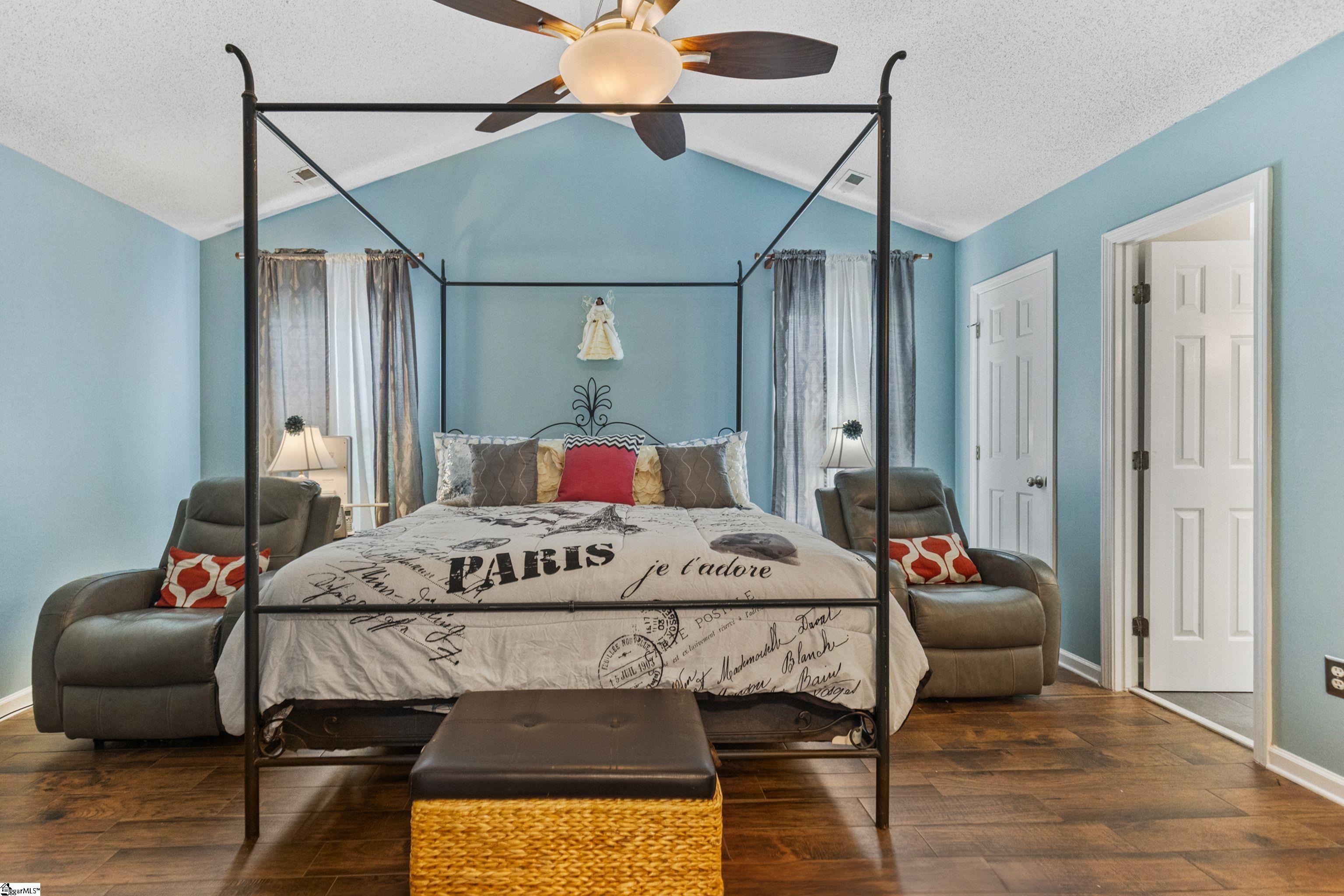 311 N Autumn Crest Place