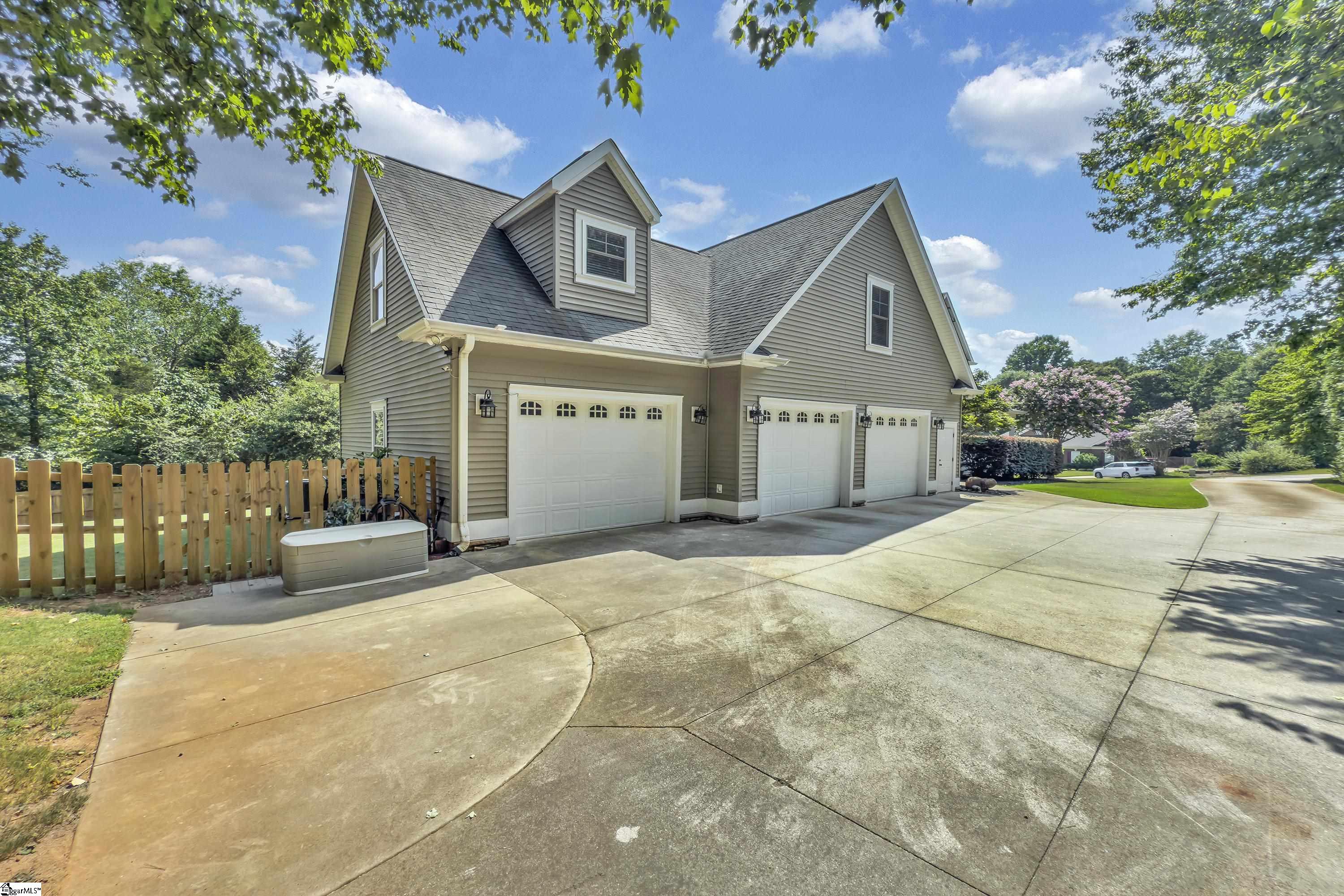 117 Ridgestone Drive