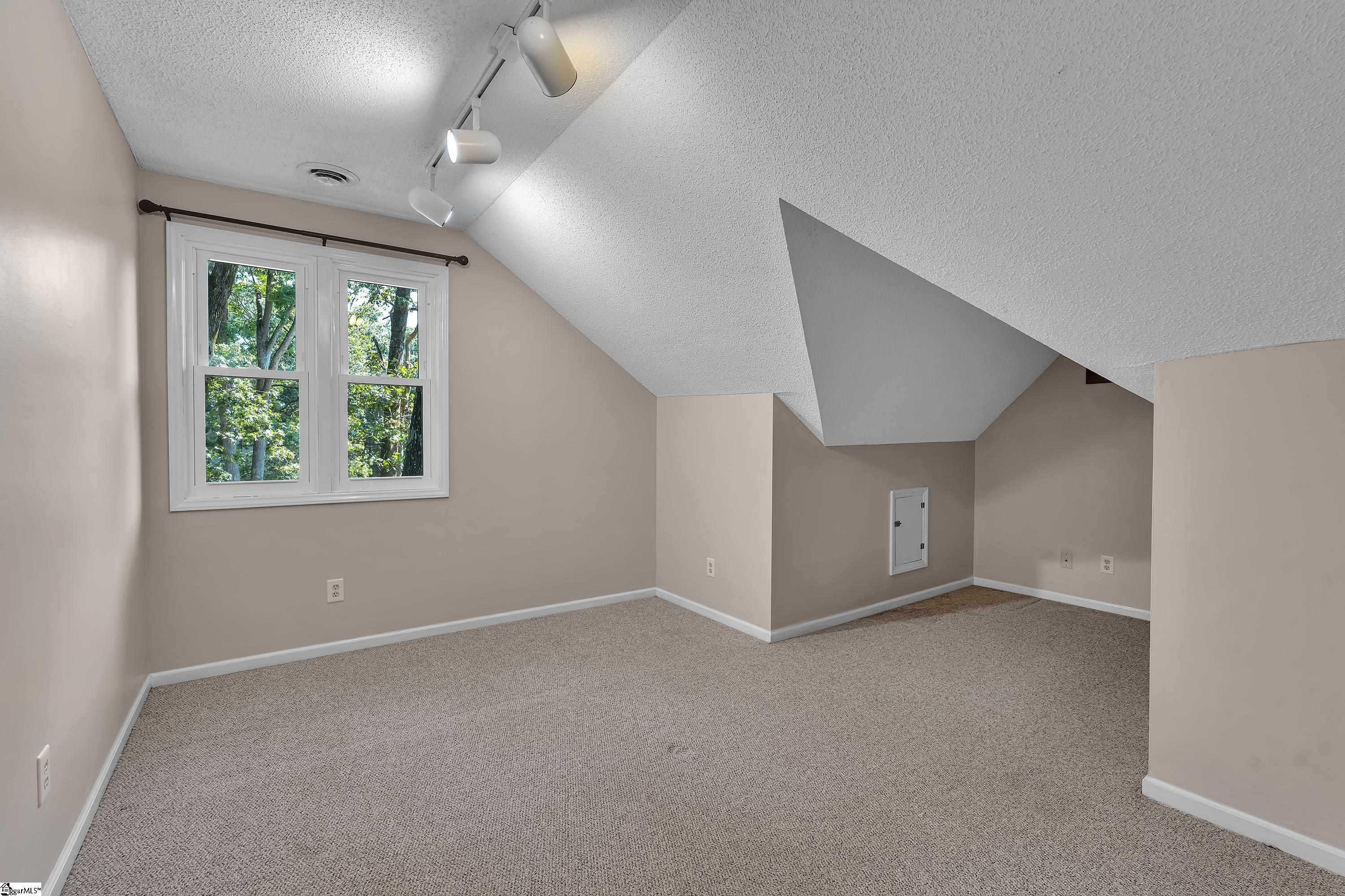 103 Oak Meadow Drive