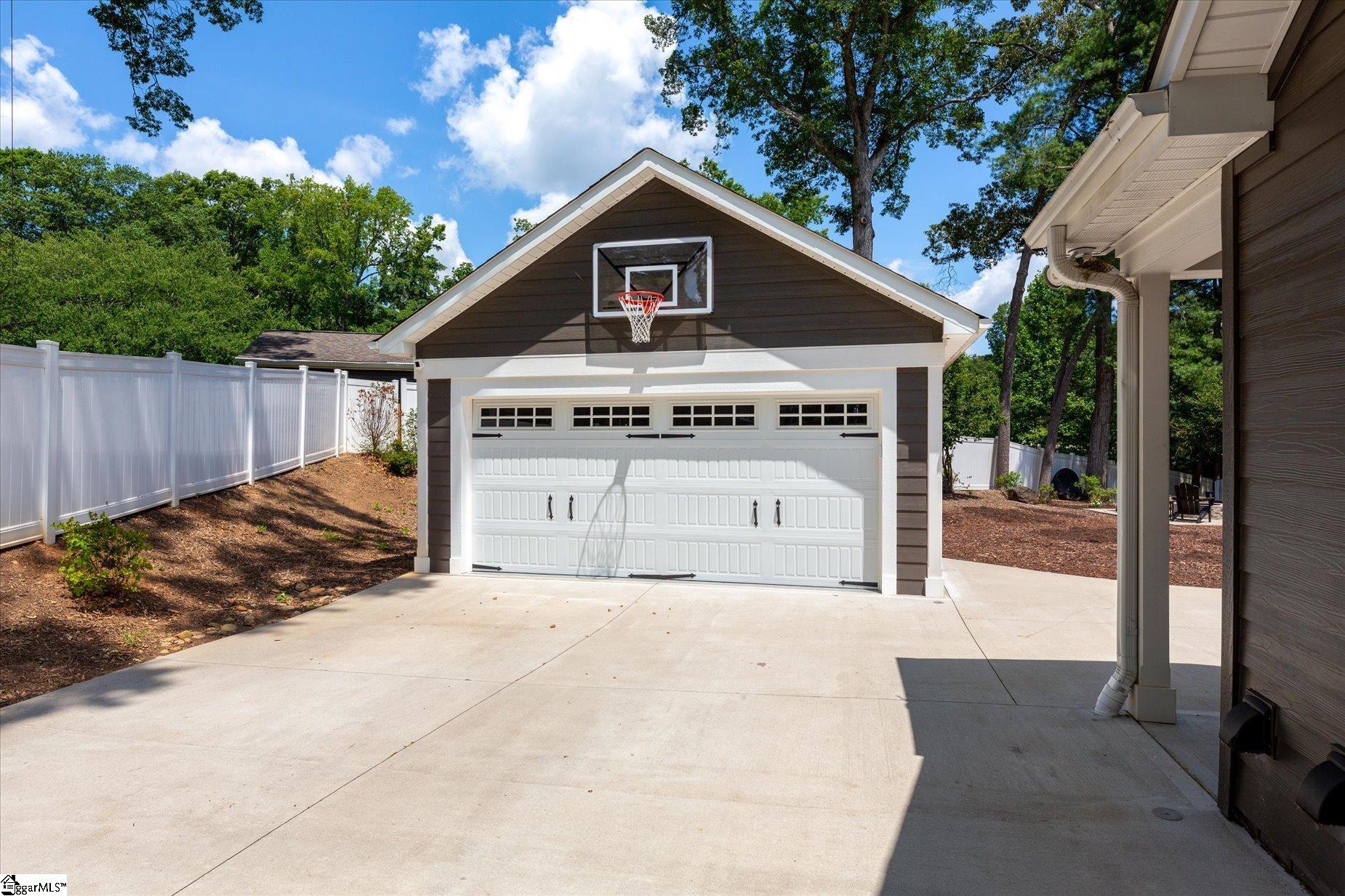 106 Ramblewood Lane