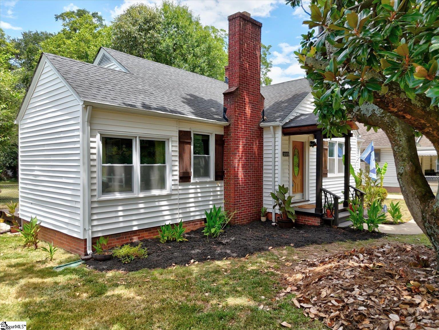 203 E Arlington Avenue