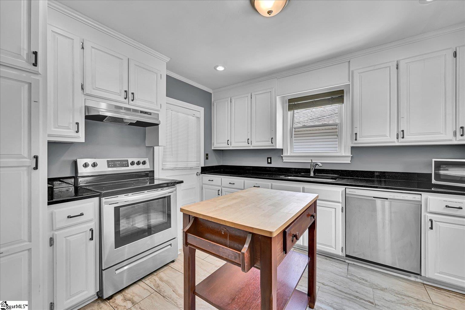 203 E Arlington Avenue