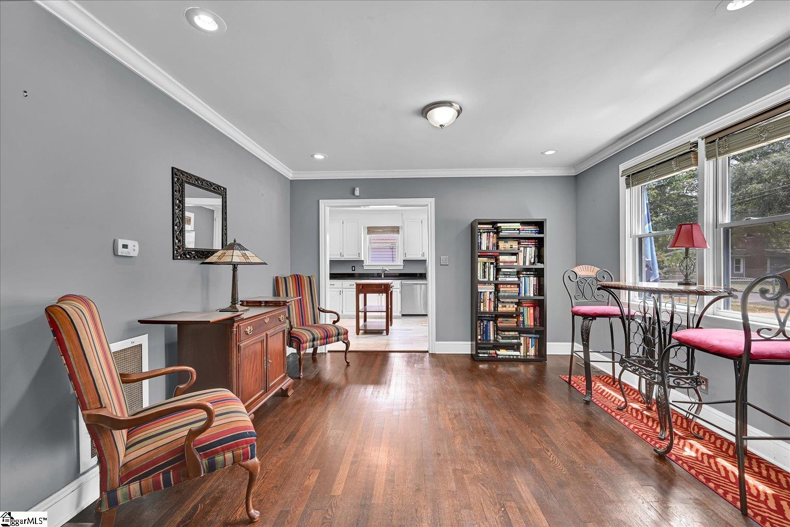 203 E Arlington Avenue