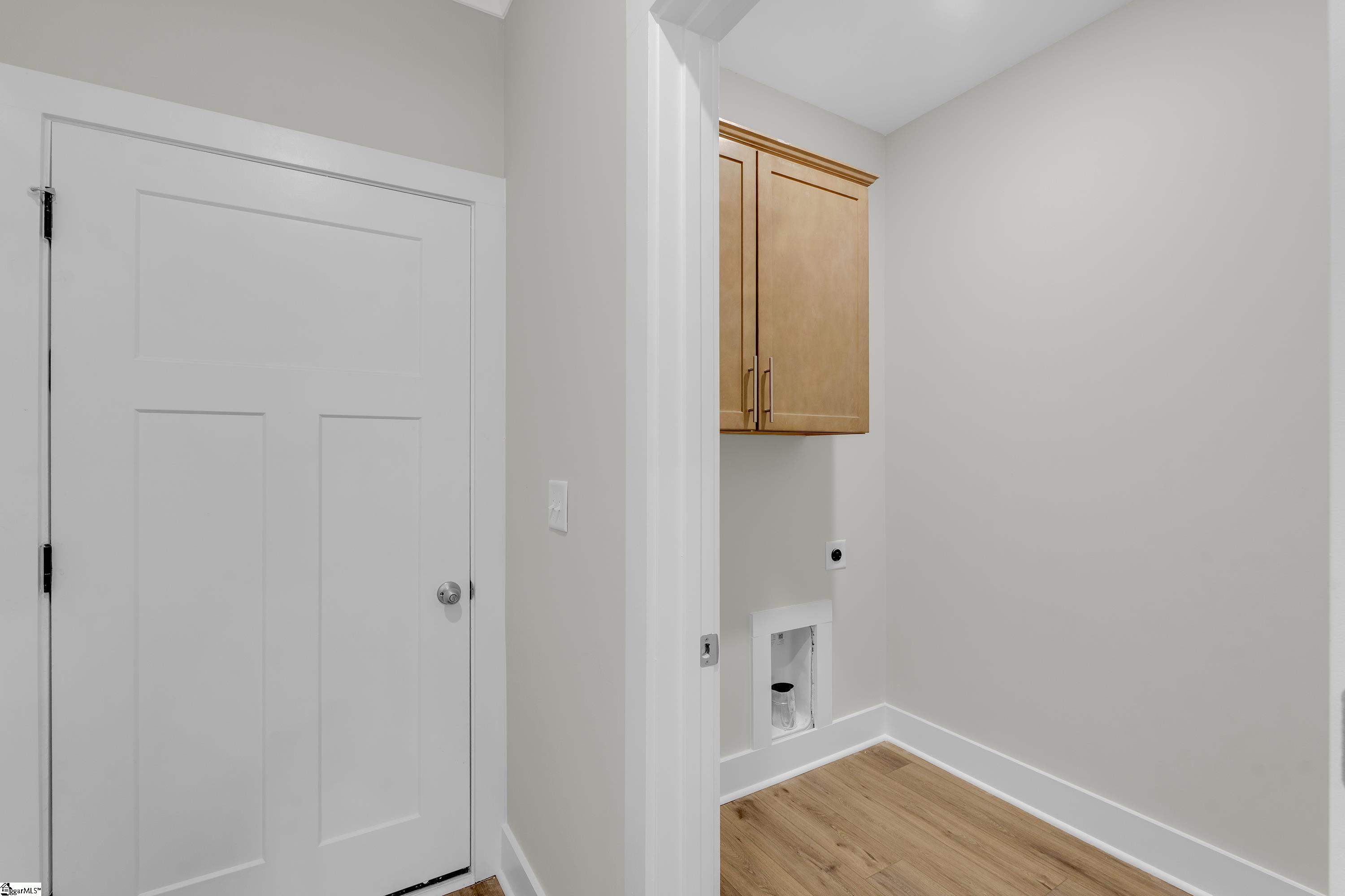 1505 Cross Creek Drive