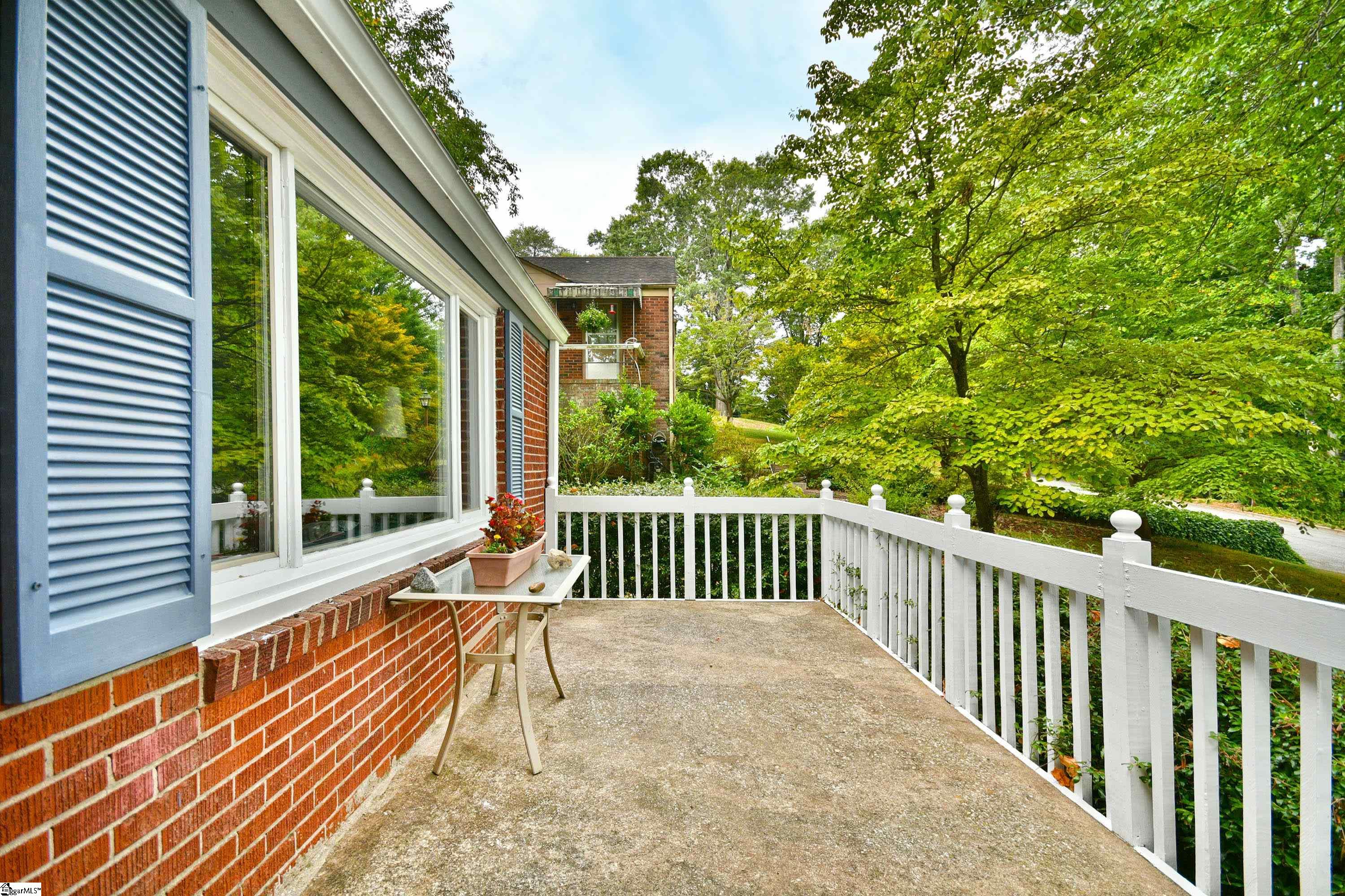 134 Bradley Boulevard