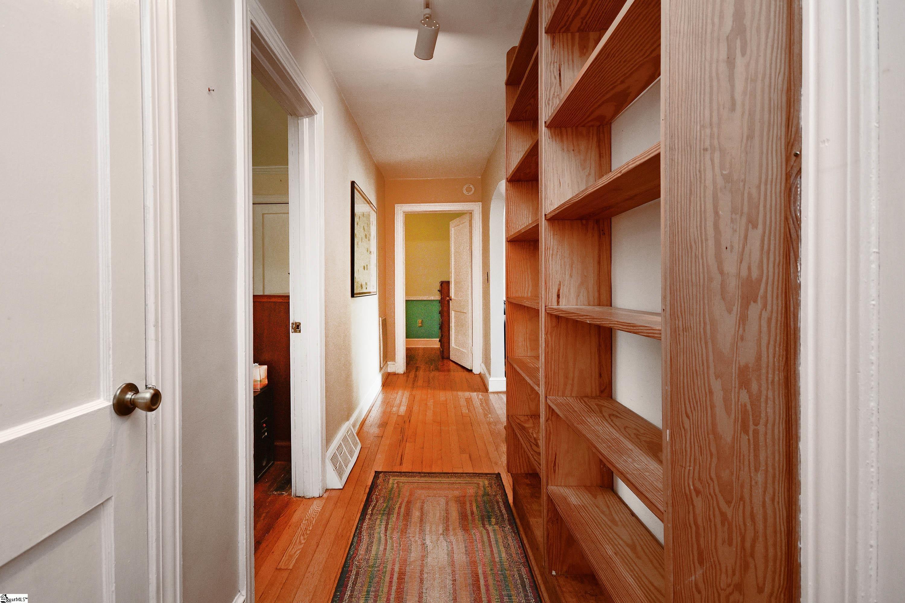 134 Bradley Boulevard