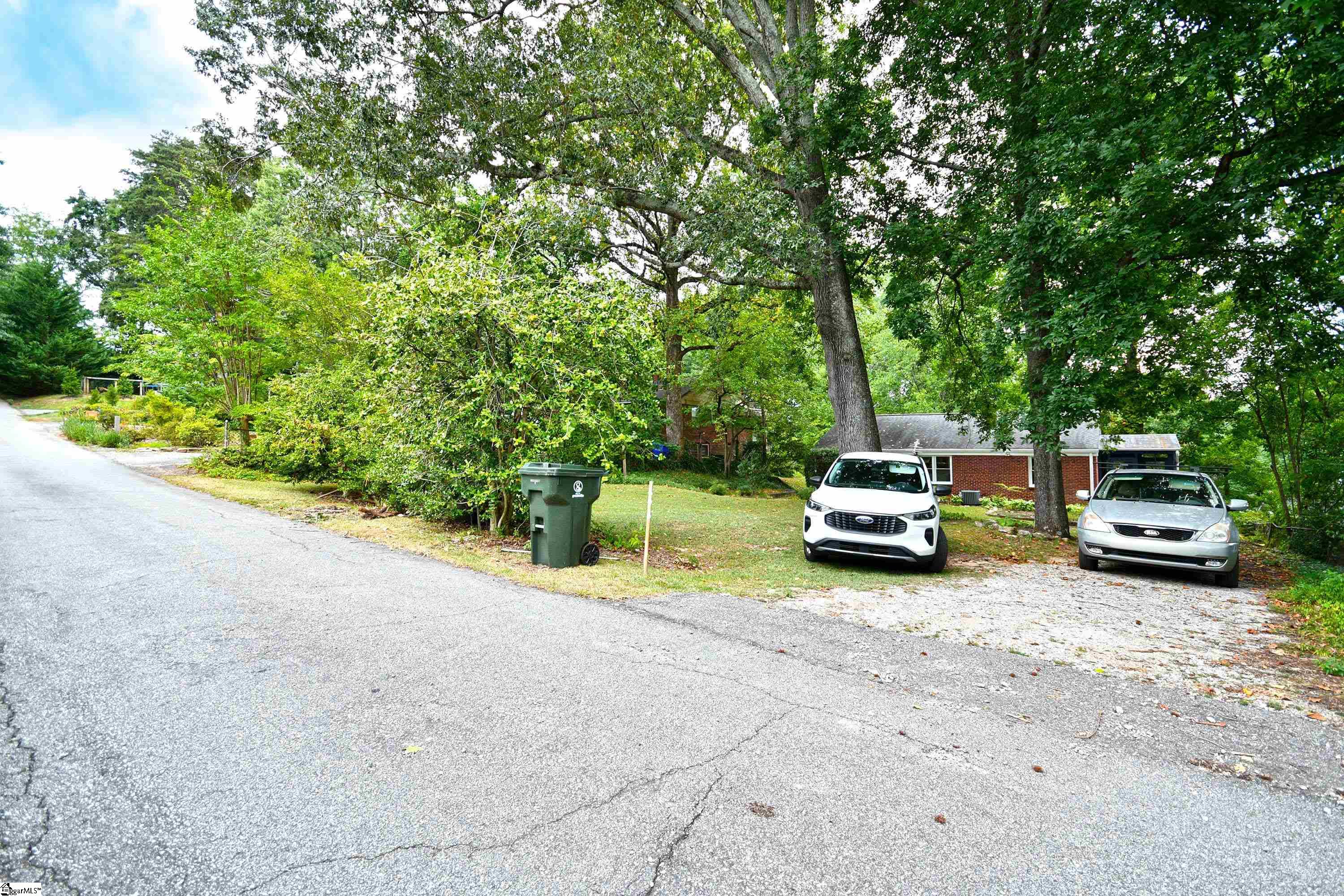 134 Bradley Boulevard