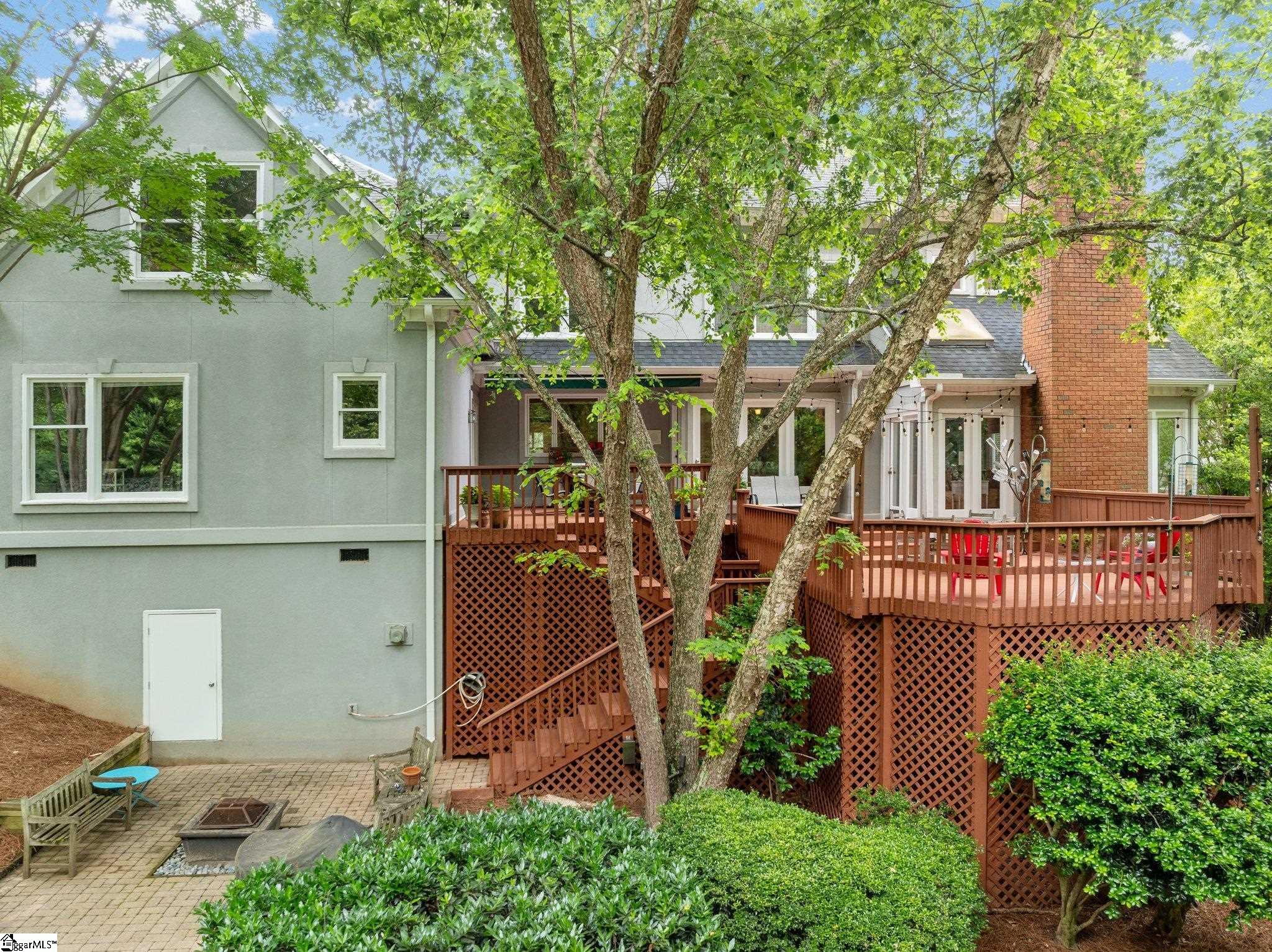 120 Thornblade Boulevard